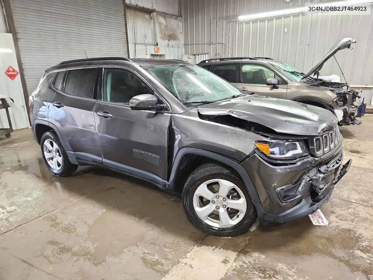 2018 JEEP COMPASS VIN 3C4NJDBB2JT464923 — фото 4