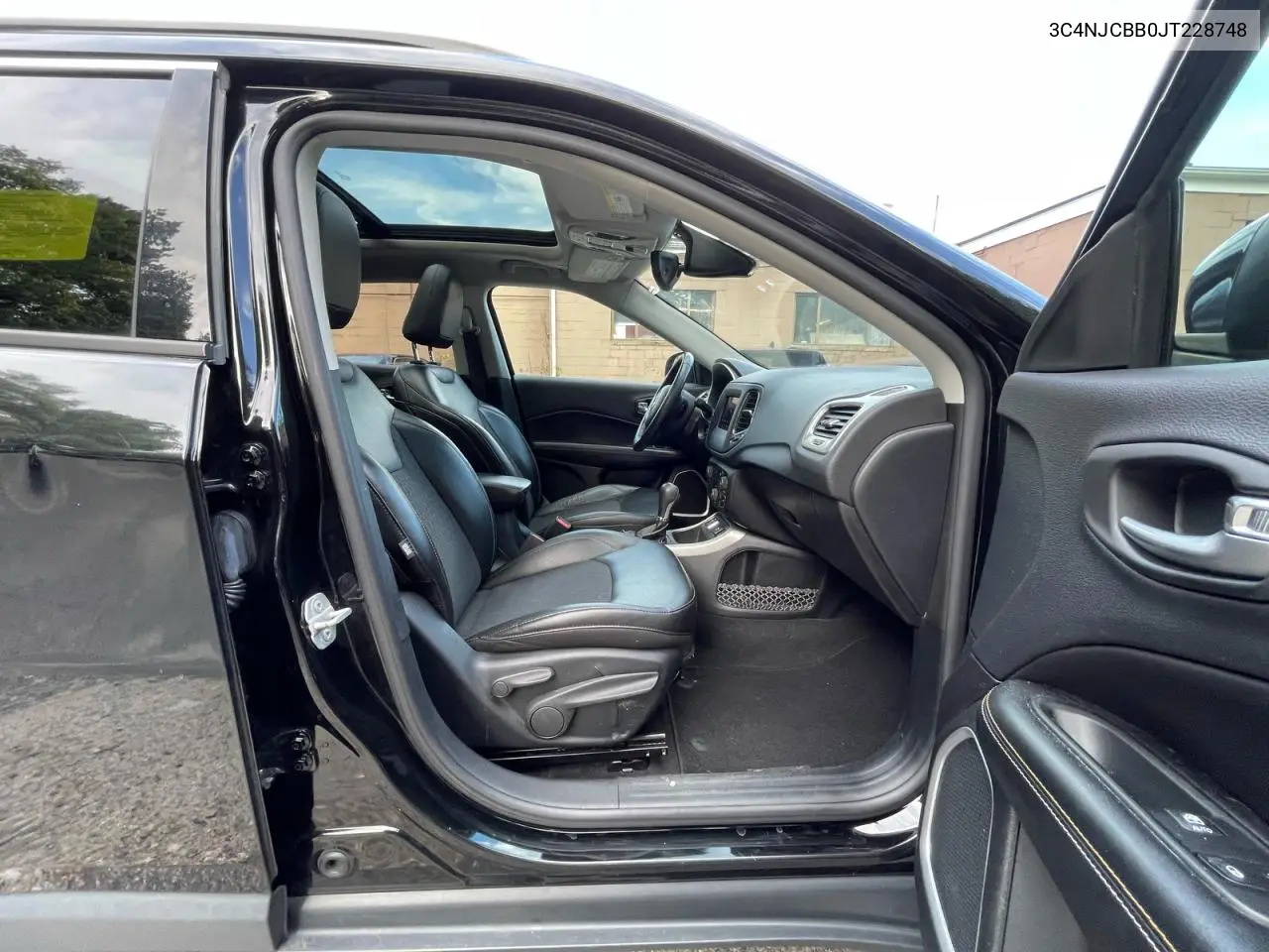 2018 JEEP COMPASS VIN 3C4NJCBB0JT228748 — фото 5