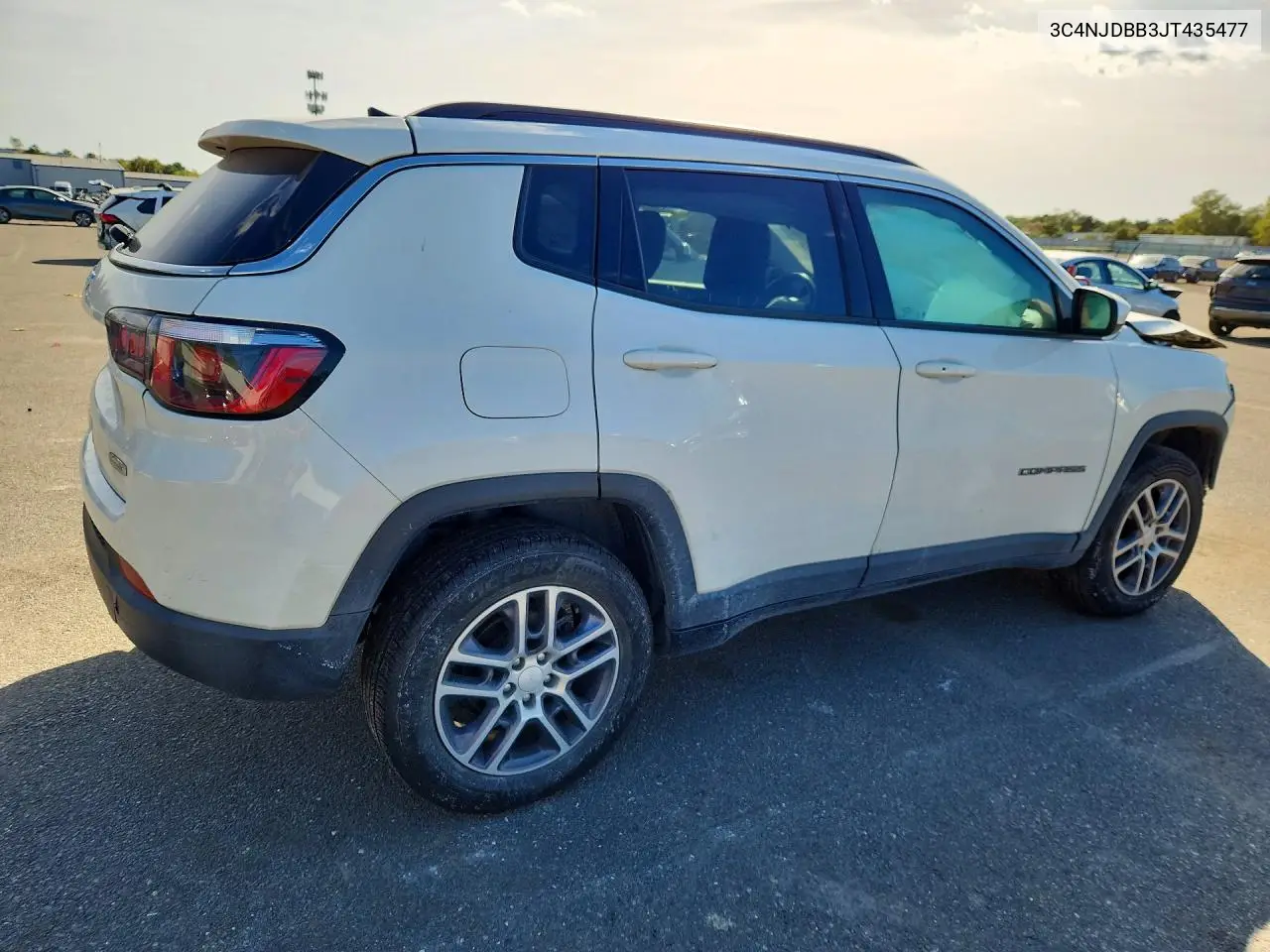 2018 JEEP COMPASS VIN 3C4NJDBB3JT435477 — фото 3