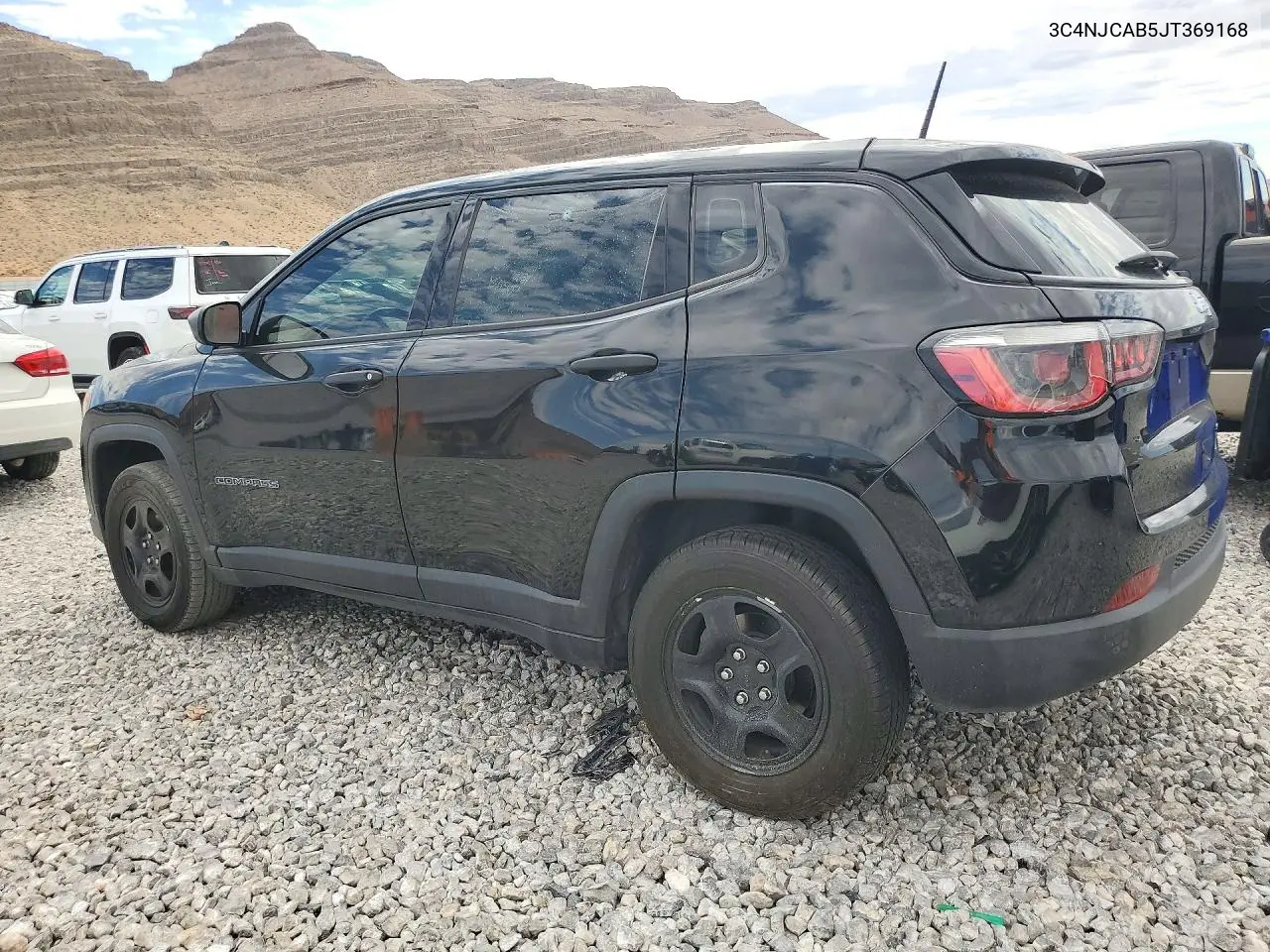 2018 JEEP COMPASS VIN 3C4NJCAB5JT369168 — фото 3