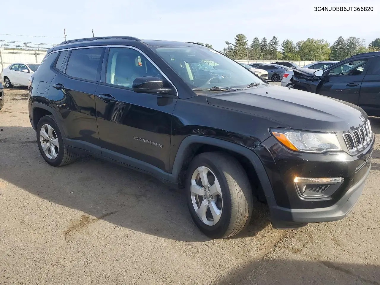 2018 JEEP COMPASS VIN 3C4NJDBB6JT366820 — фото 4