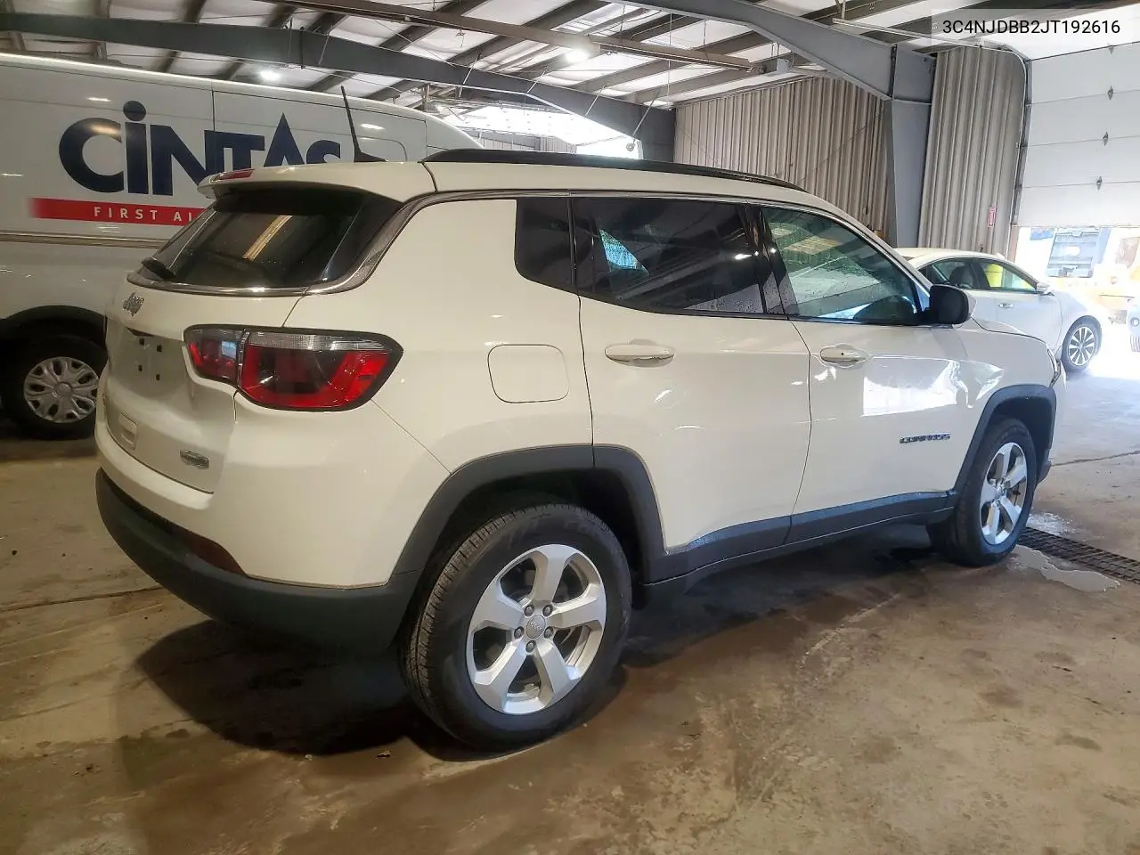 2018 JEEP COMPASS VIN 3C4NJDBB2JT192616 — фото 3