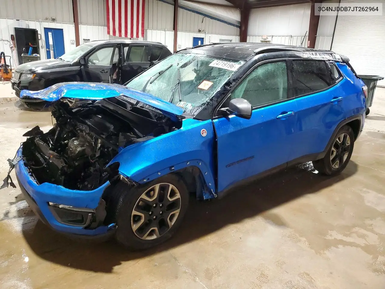 JEEP COMPASS 2018, VIN 3C4NJDDB7JT262964