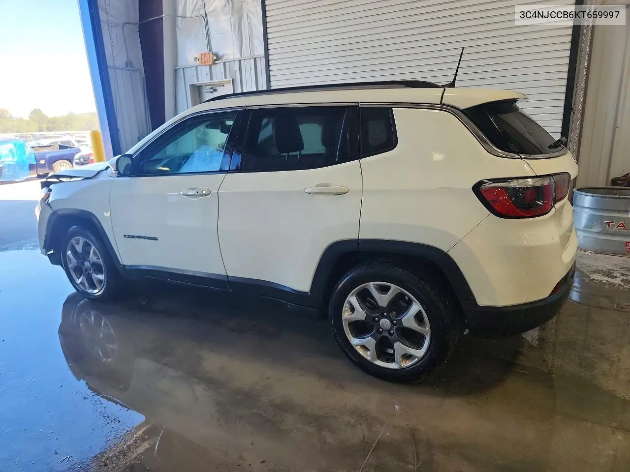 2019 JEEP COMPASS VIN 3C4NJCCB6KT659997 — фото 2