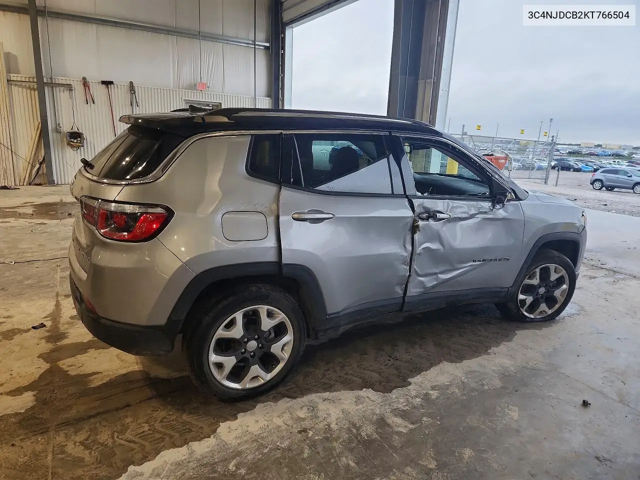 2019 JEEP COMPASS VIN 3C4NJDCB2KT766504 — фото 3