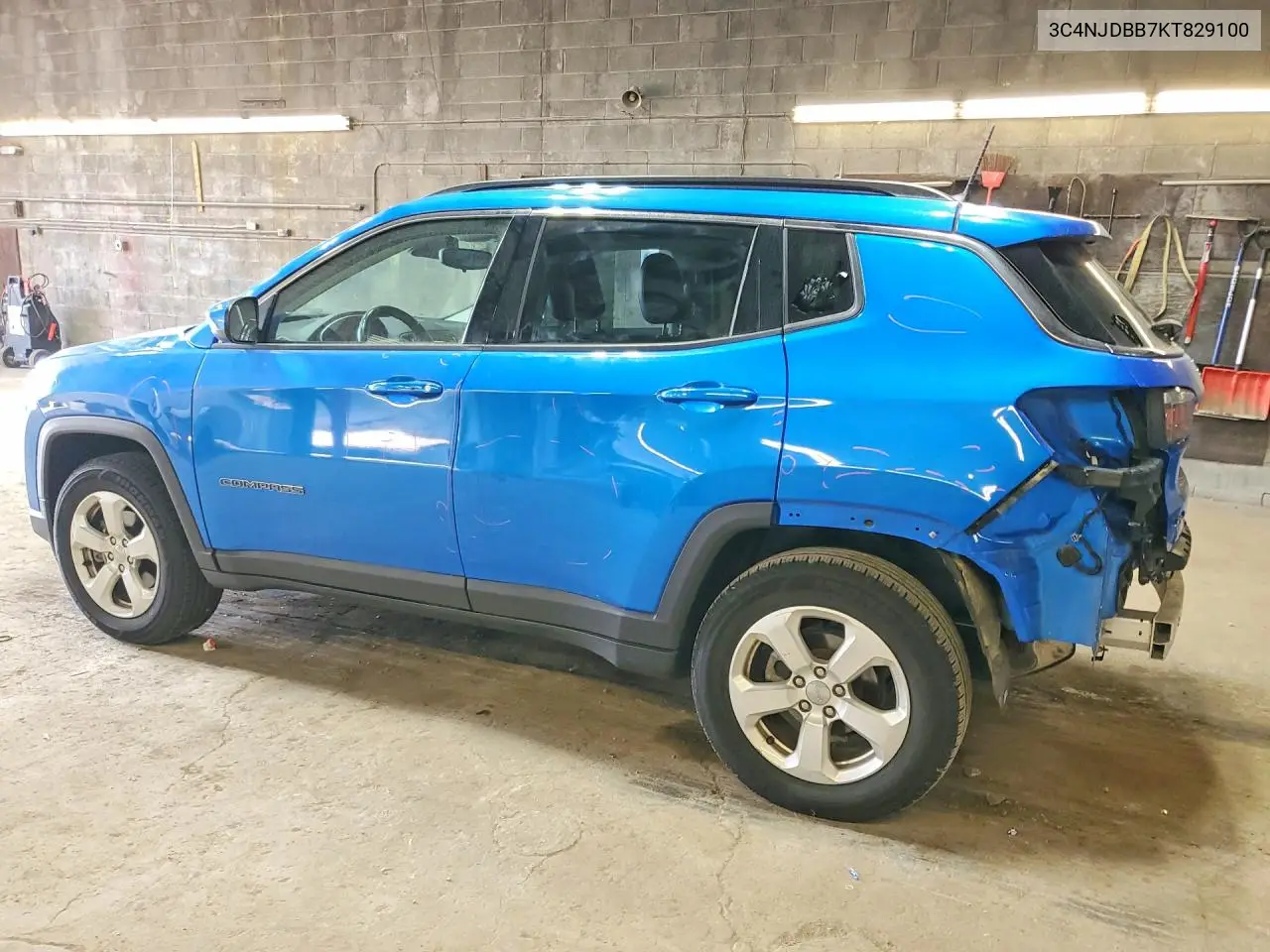 2019 JEEP COMPASS VIN 3C4NJDBB7KT829100 — фото 2