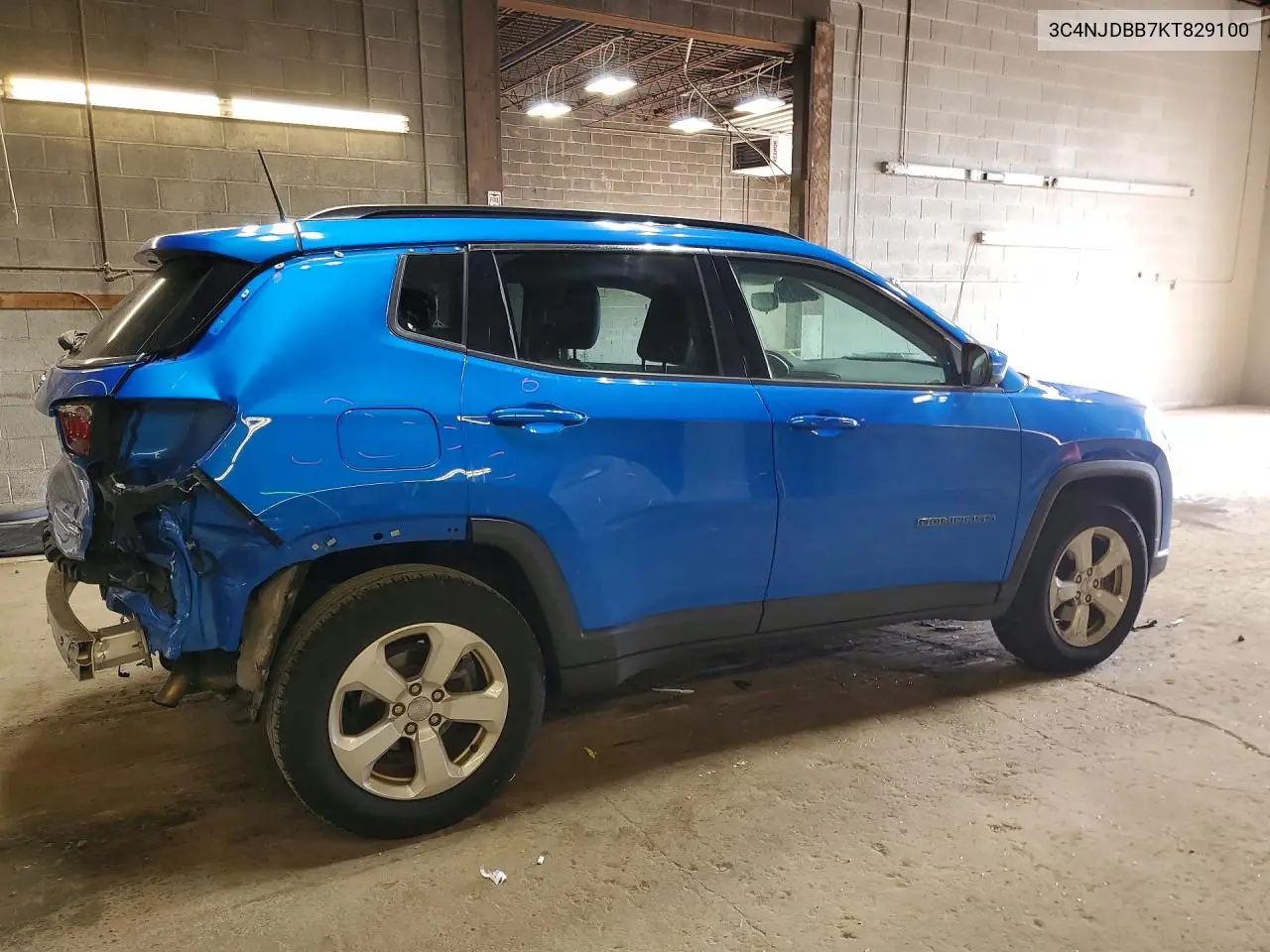 2019 JEEP COMPASS VIN 3C4NJDBB7KT829100 — фото 3
