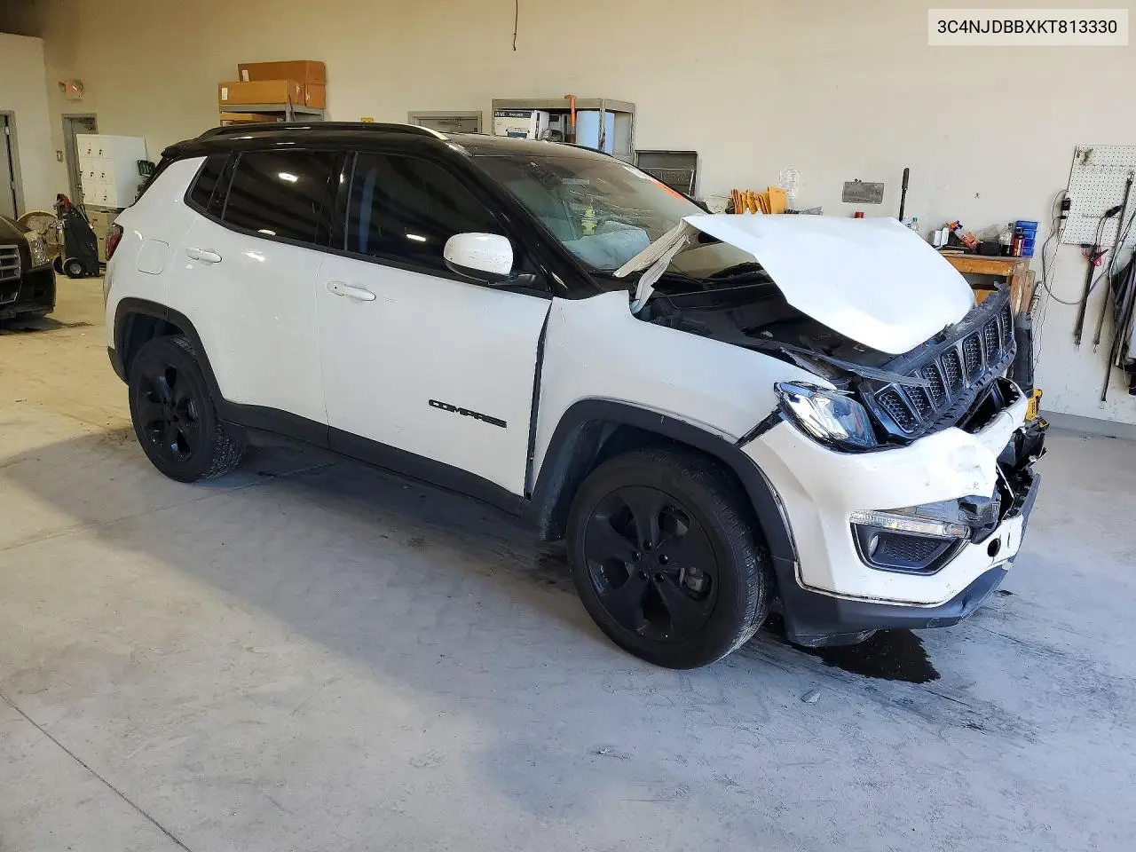 2019 JEEP COMPASS VIN 3C4NJDBBXKT813330 — фото 4