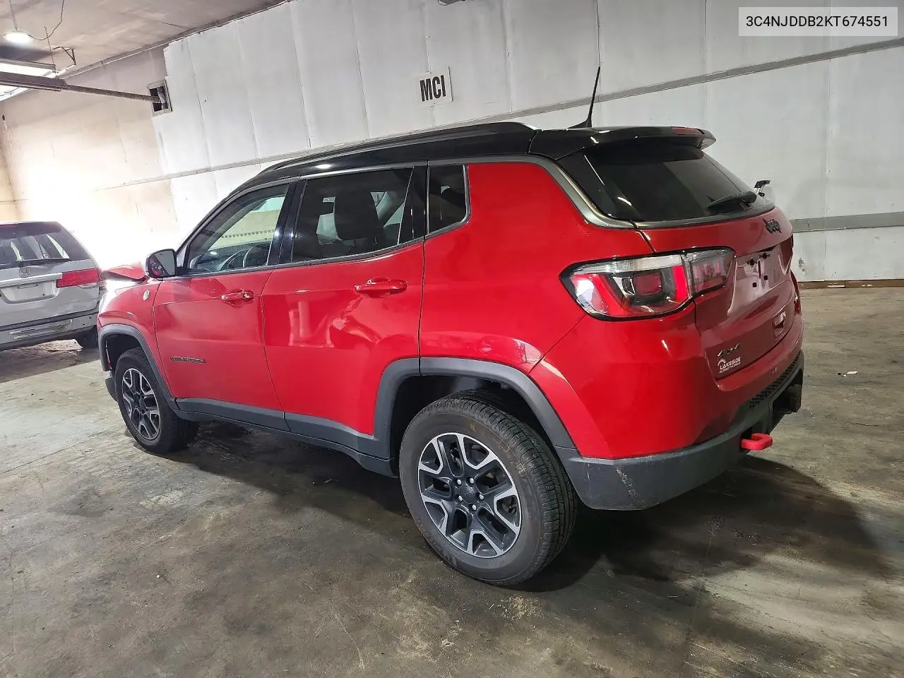 2019 JEEP COMPASS VIN 3C4NJDDB2KT674551 — фото 2