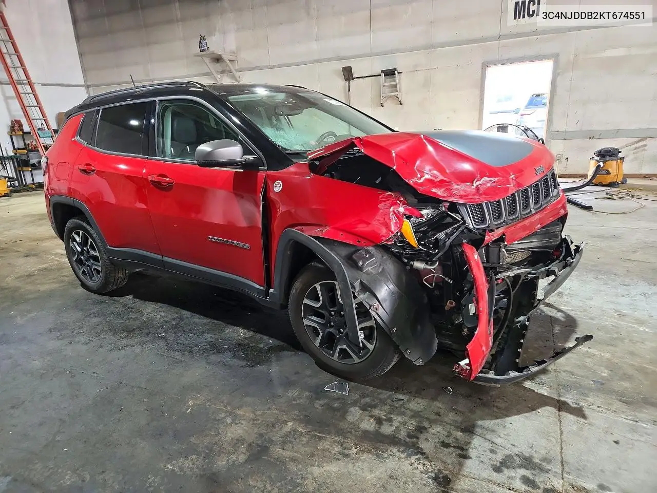 2019 JEEP COMPASS VIN 3C4NJDDB2KT674551 — фото 4
