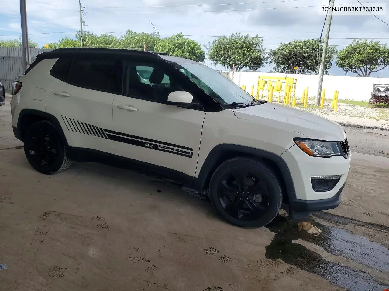 2019 JEEP COMPASS VIN 3C4NJCBB3KT833235 — фото 4