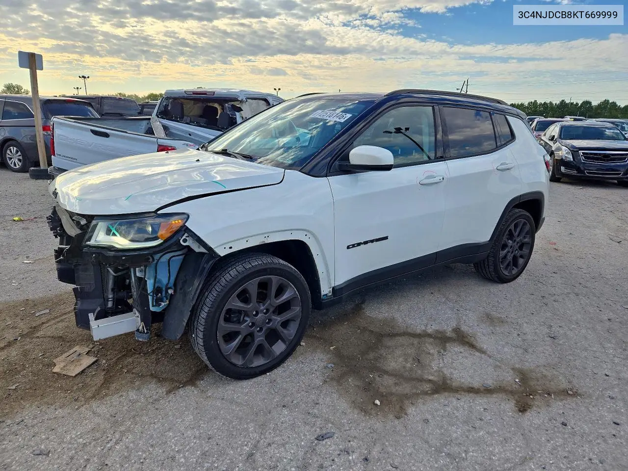 JEEP COMPASS 2019, VIN 3C4NJDCB8KT669999
