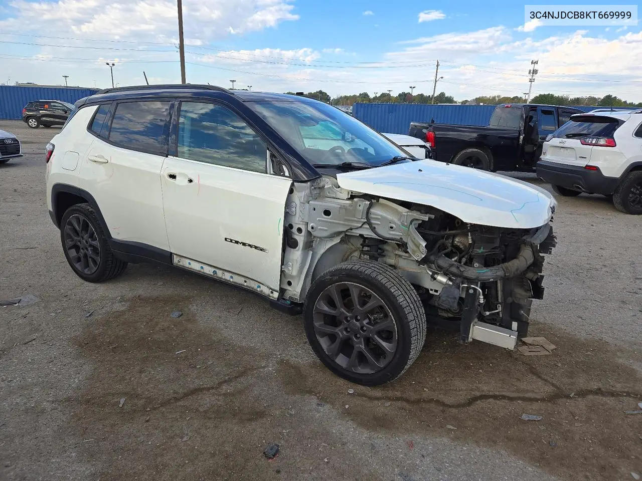 2019 JEEP COMPASS VIN 3C4NJDCB8KT669999 — фото 4