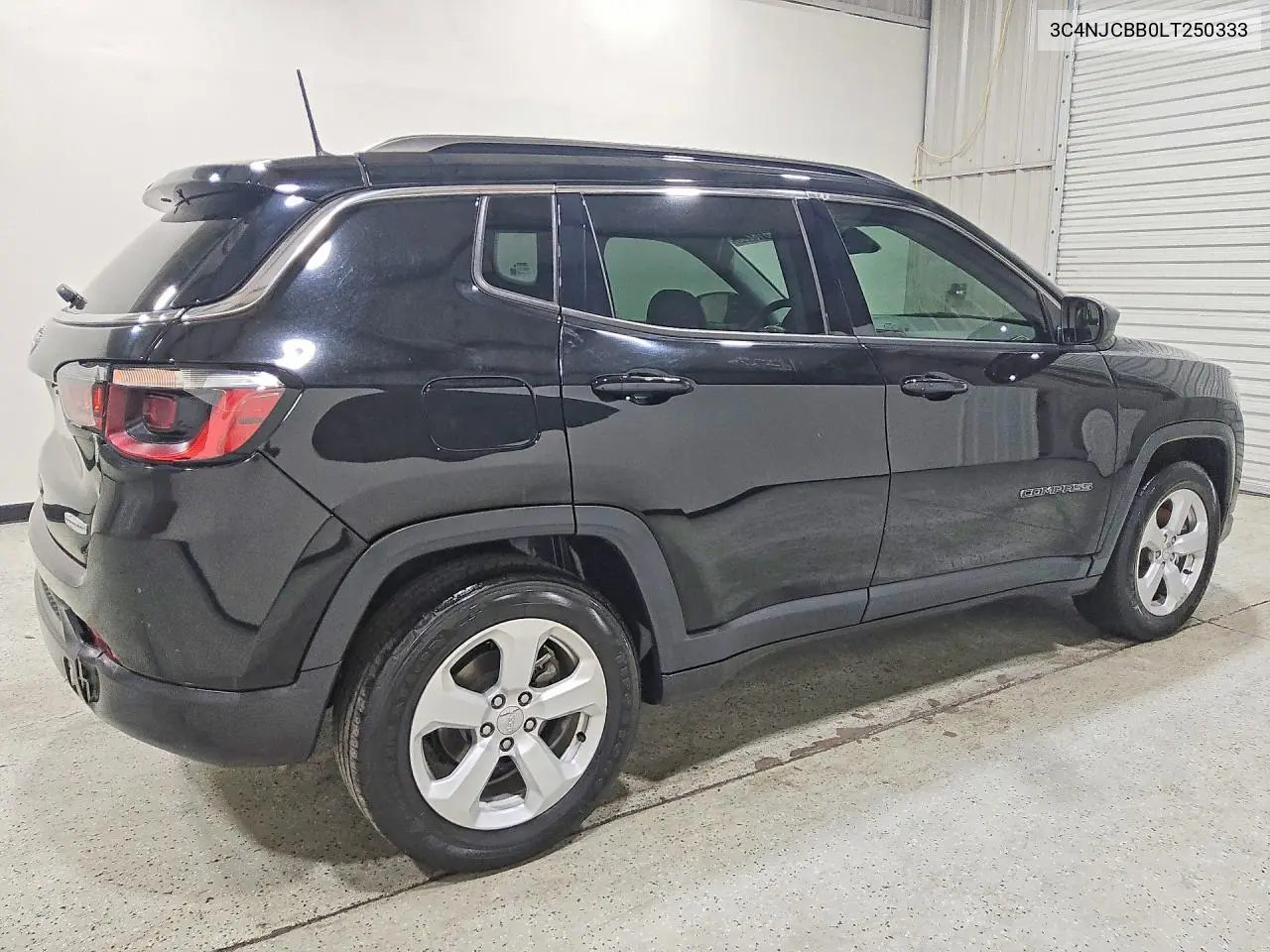 2020 JEEP COMPASS VIN 3C4NJCBB0LT250333 — фото 3