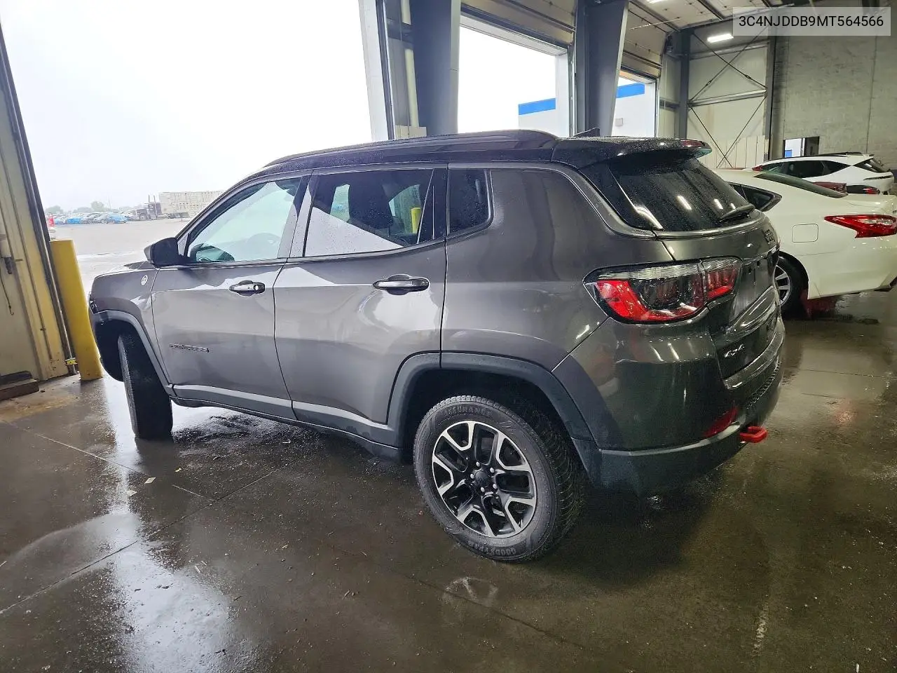 2021 JEEP COMPASS VIN 3C4NJDDB9MT564566 — фото 2