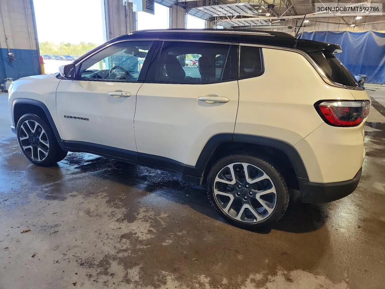 2021 JEEP COMPASS VIN 3C4NJDCB7MT592786 — фото 2