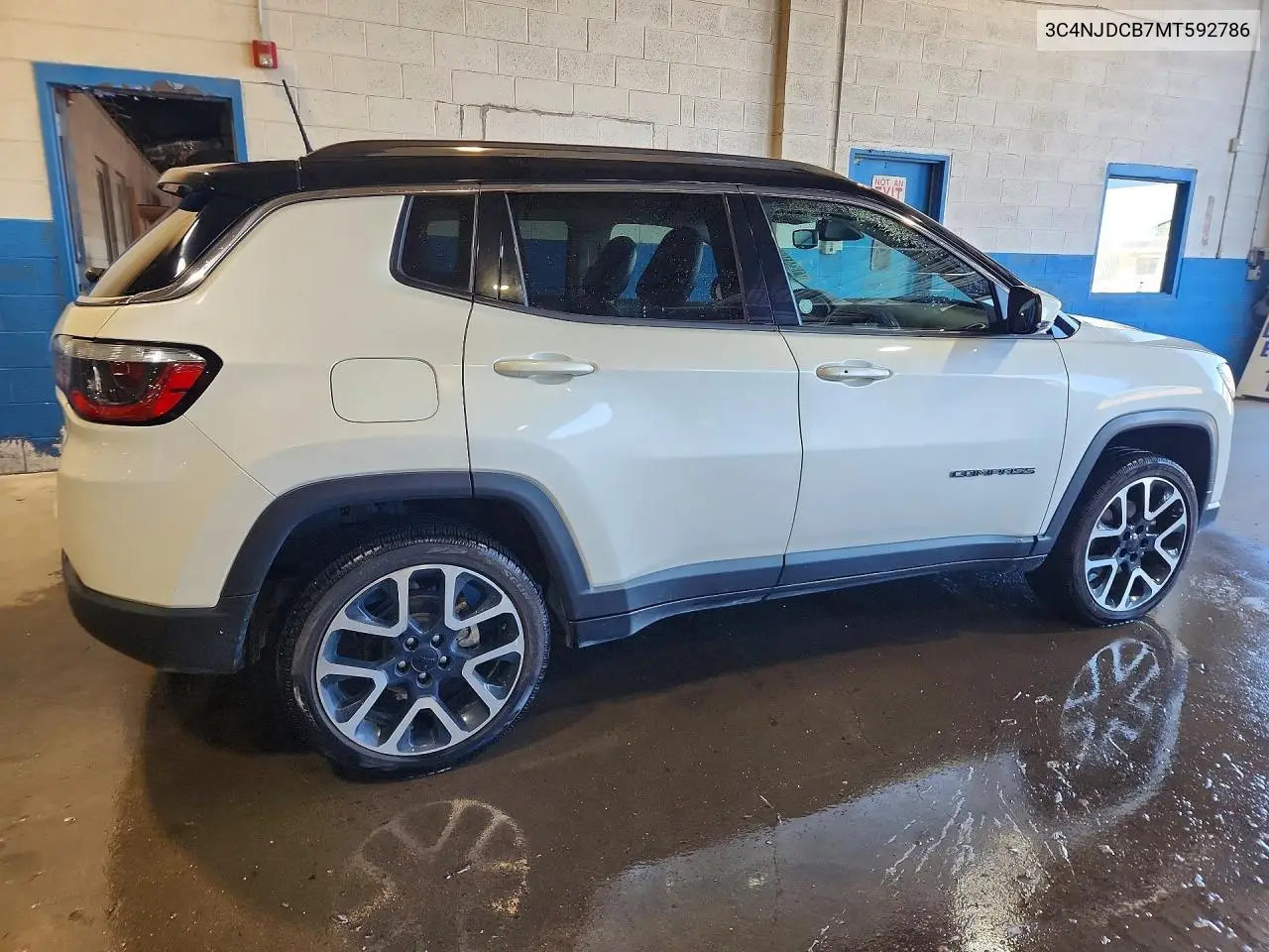 2021 JEEP COMPASS VIN 3C4NJDCB7MT592786 — фото 3