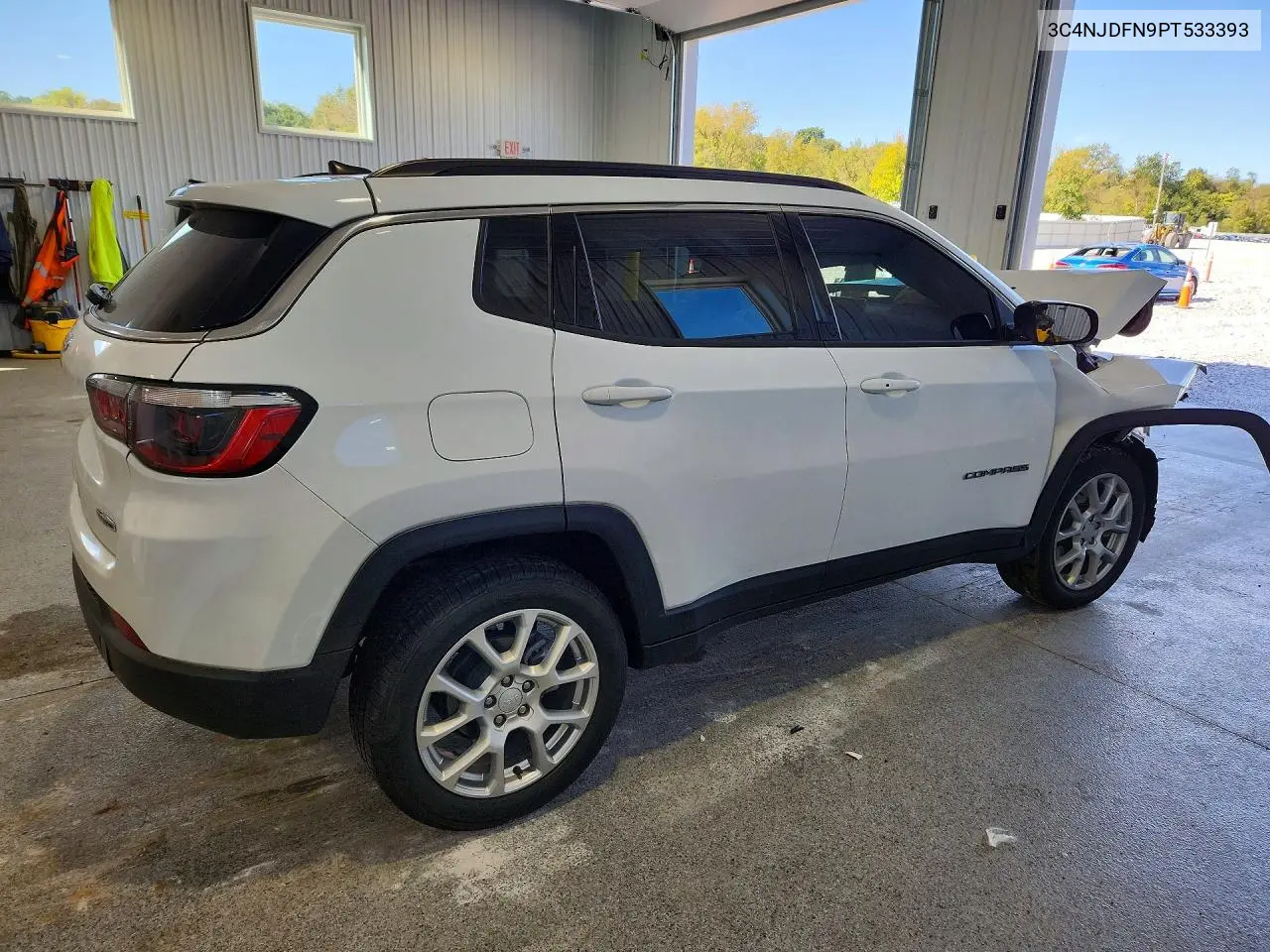 2023 JEEP COMPASS VIN 3C4NJDFN9PT533393 — фото 3