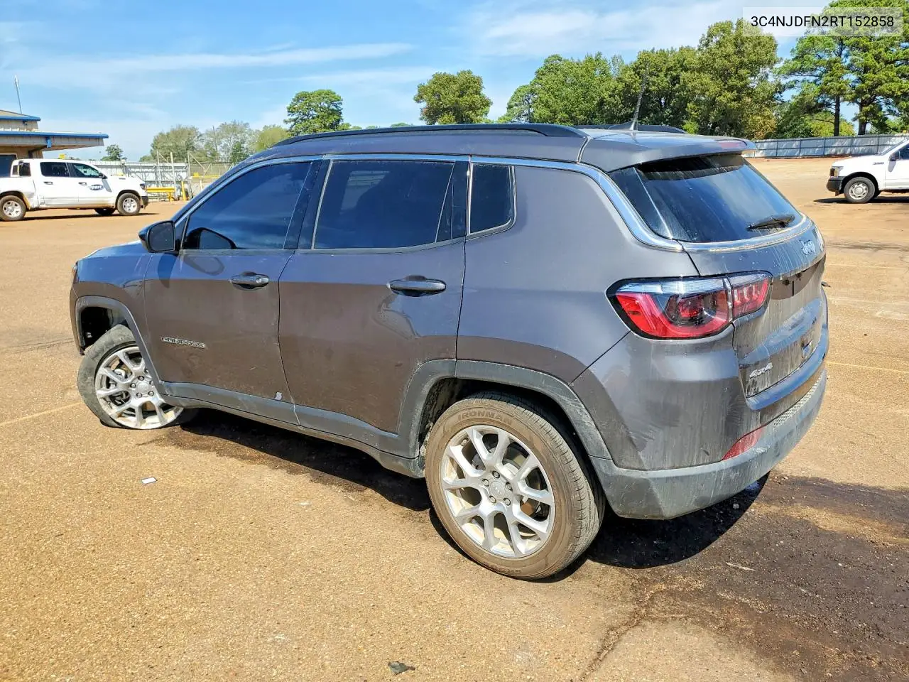 2024 JEEP COMPASS VIN 3C4NJDFN2RT152858 — фото 2
