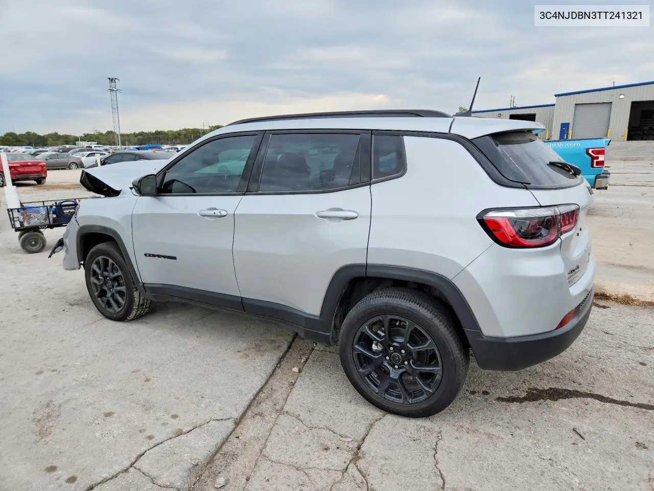 2026 JEEP COMPASS VIN 3C4NJDBN3TT241321 — фото 2