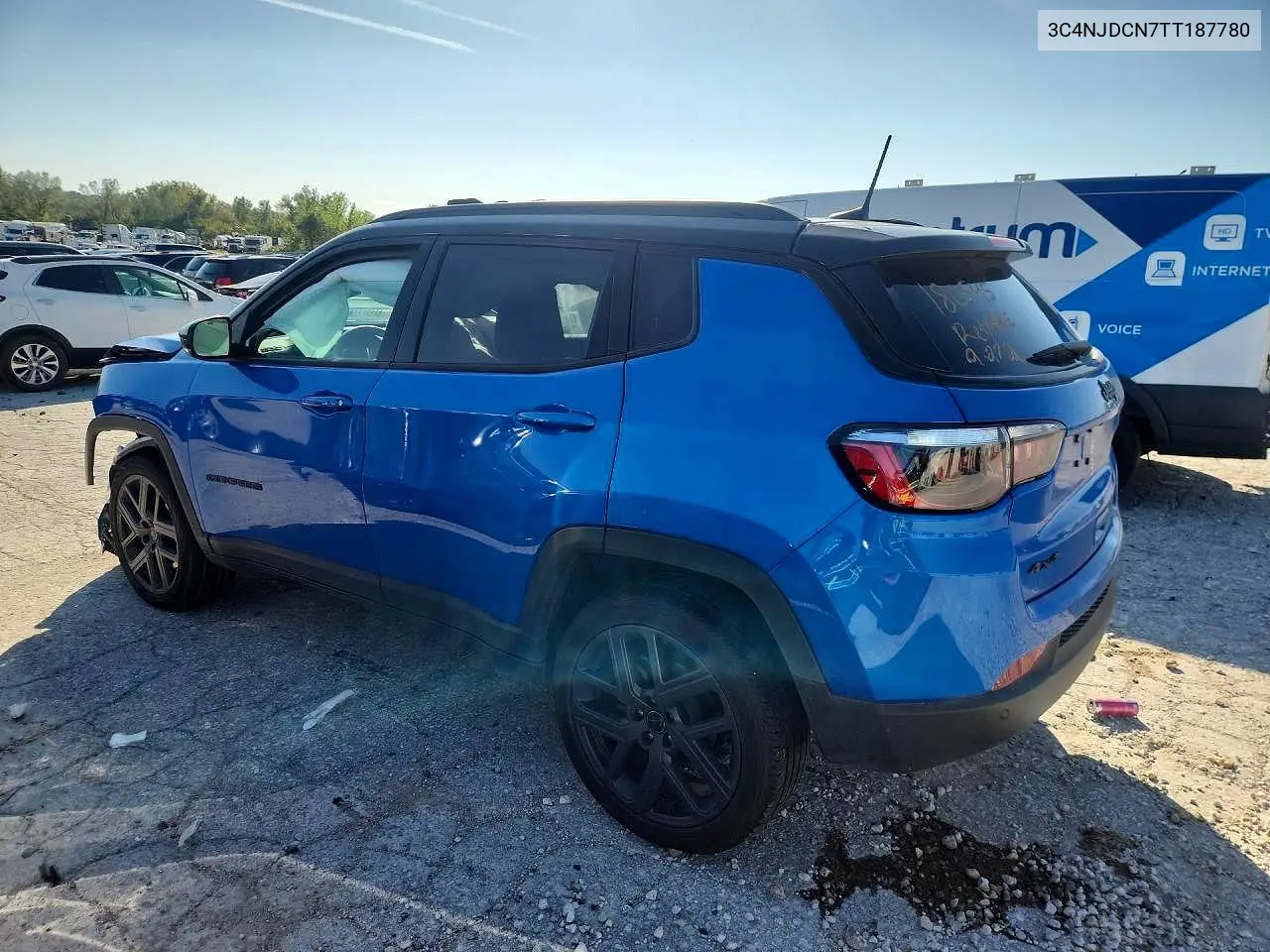 2026 JEEP COMPASS VIN 3C4NJDCN7TT187780 — фото 2