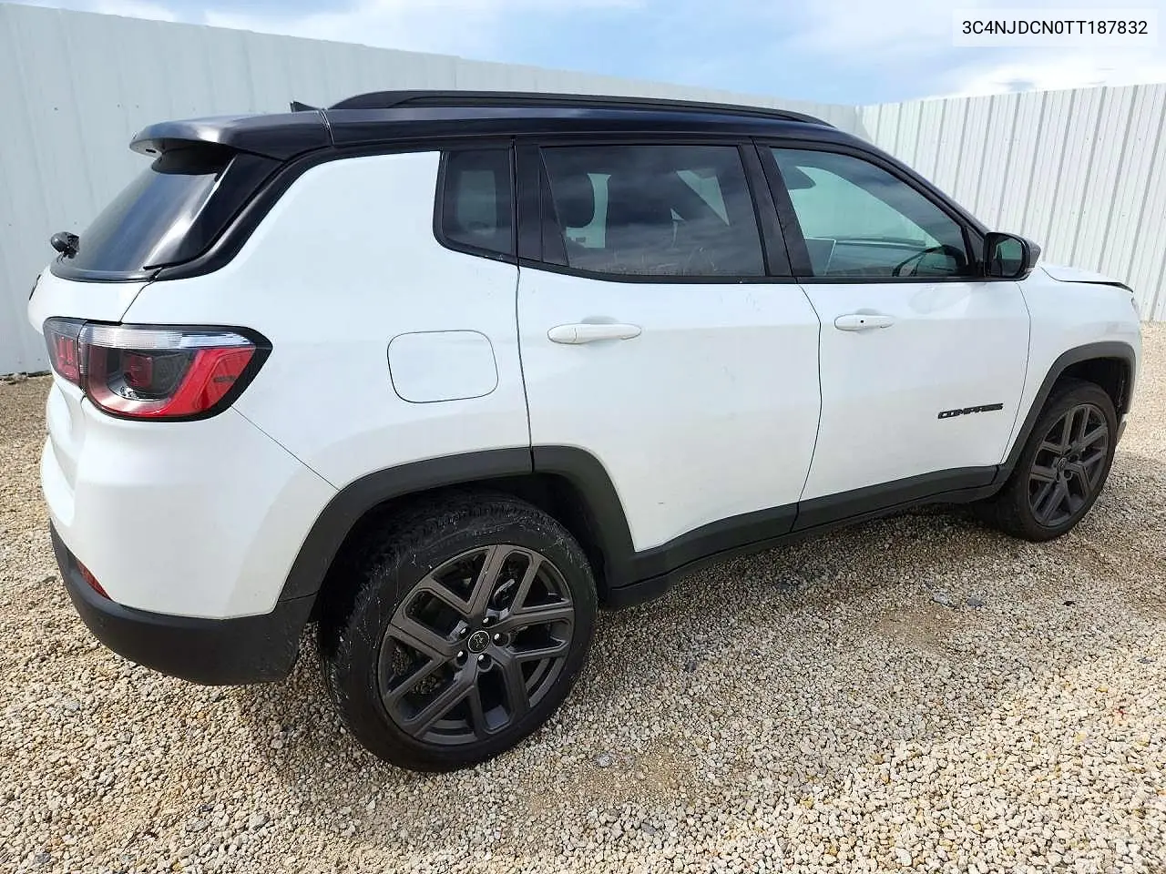 2026 JEEP COMPASS VIN 3C4NJDCN0TT187832 — фото 3