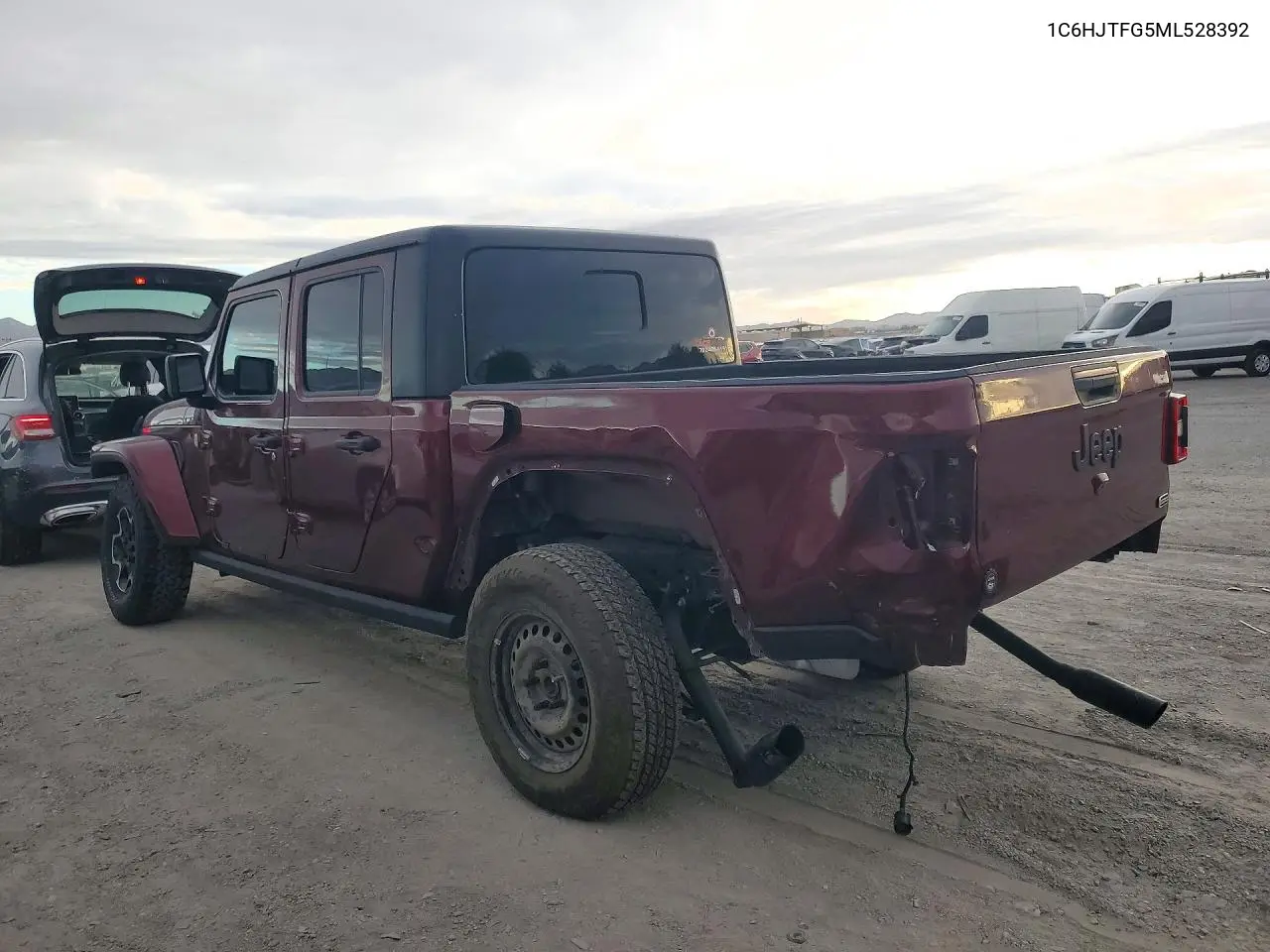 2021 JEEP GLADIATOR VIN 1C6HJTFG5ML528392 — фото 2