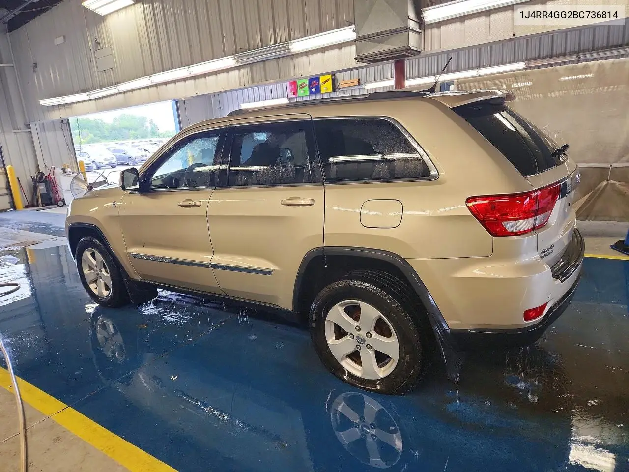 2011 JEEP GRAND CHEROKEE VIN 1J4RR4GG2BC736814 — фото 2