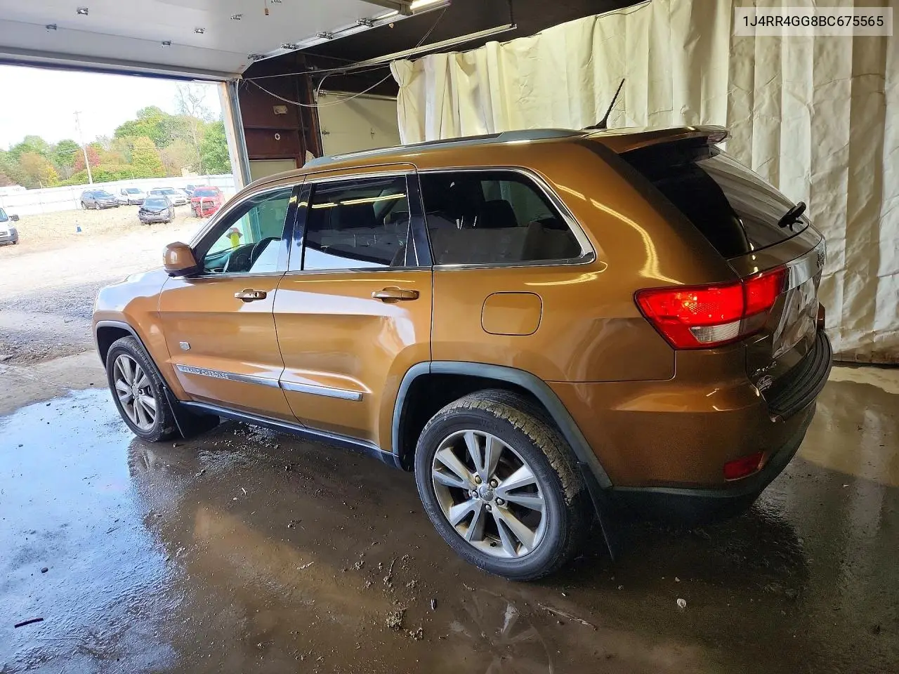 2011 JEEP GRAND CHEROKEE VIN 1J4RR4GG8BC675565 — фото 2