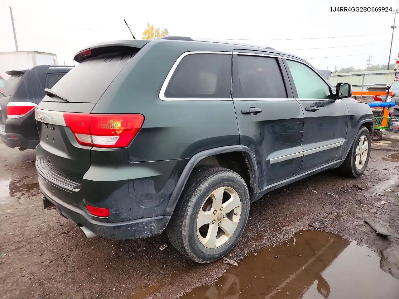 2011 JEEP GRAND CHEROKEE VIN 1J4RR4GG2BC669924 — фото 3