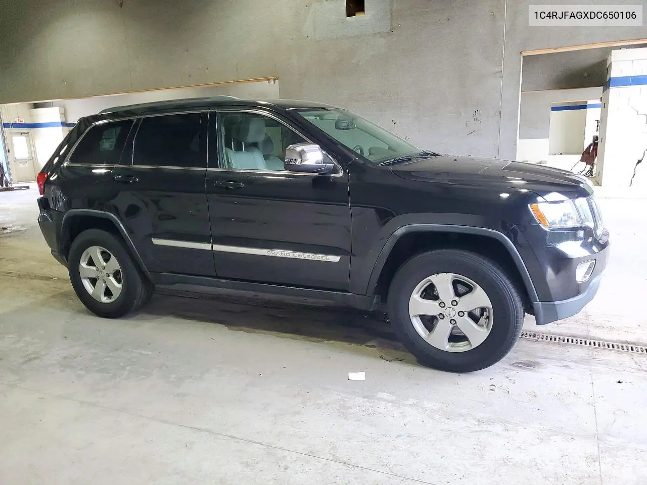 2013 JEEP GRAND CHEROKEE VIN 1C4RJFAGXDC650106 — фото 4