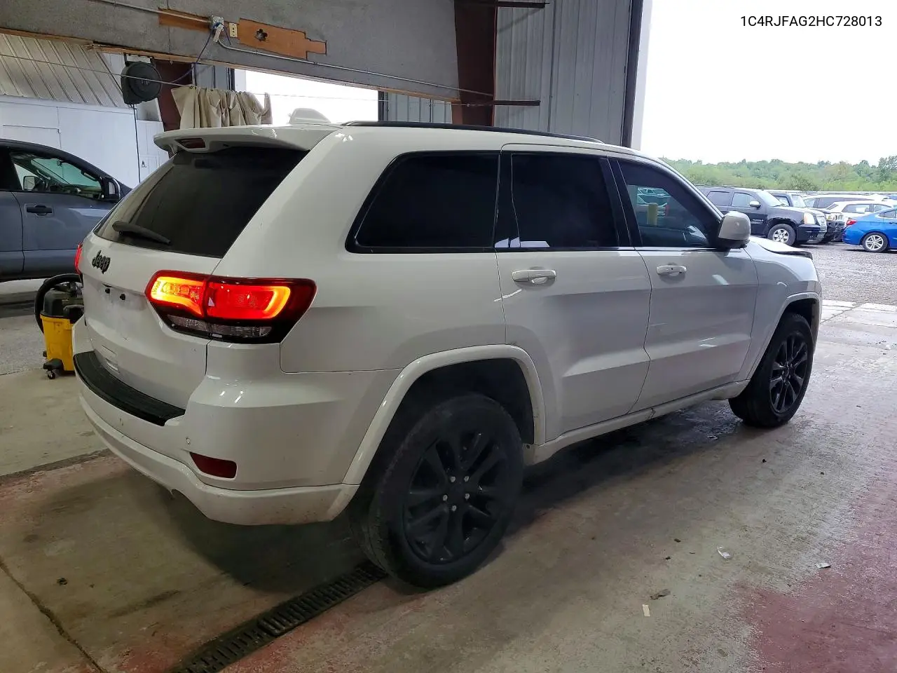 2017 JEEP GRAND CHEROKEE VIN 1C4RJFAG2HC728013 — фото 3