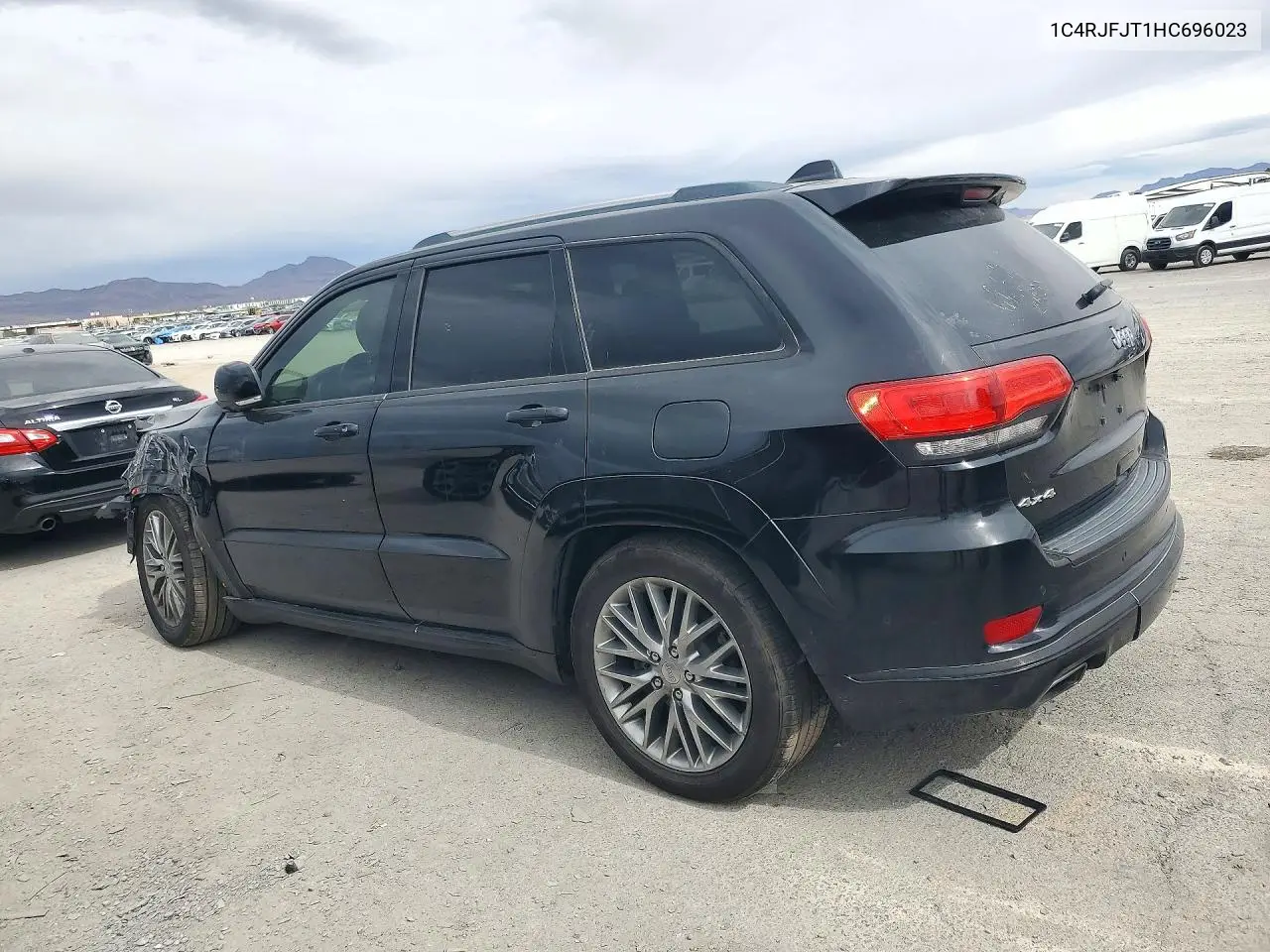 2017 JEEP GRAND CHEROKEE VIN 1C4RJFJT1HC696023 — фото 2