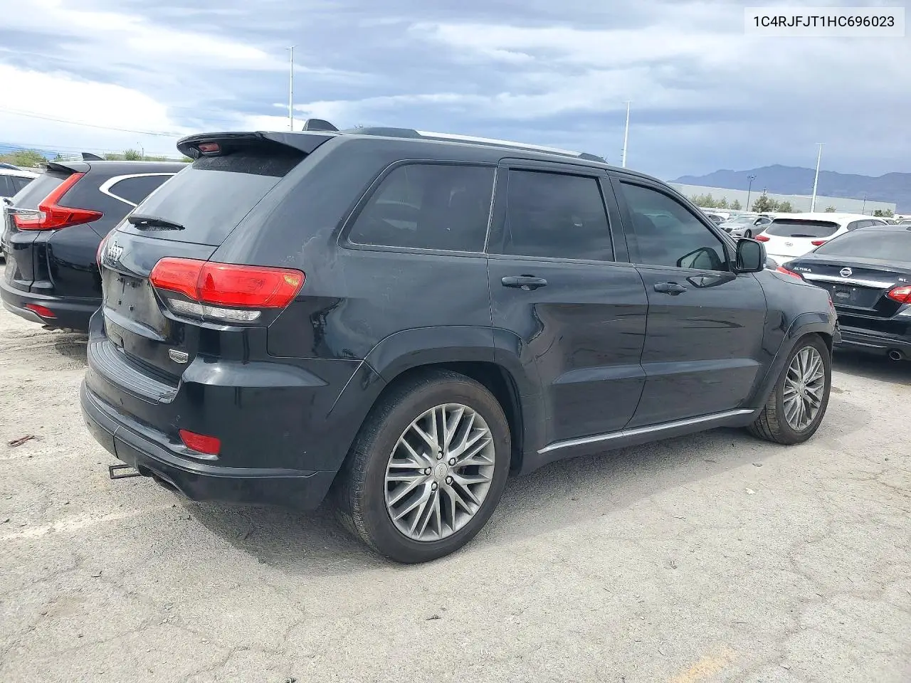 2017 JEEP GRAND CHEROKEE VIN 1C4RJFJT1HC696023 — фото 3