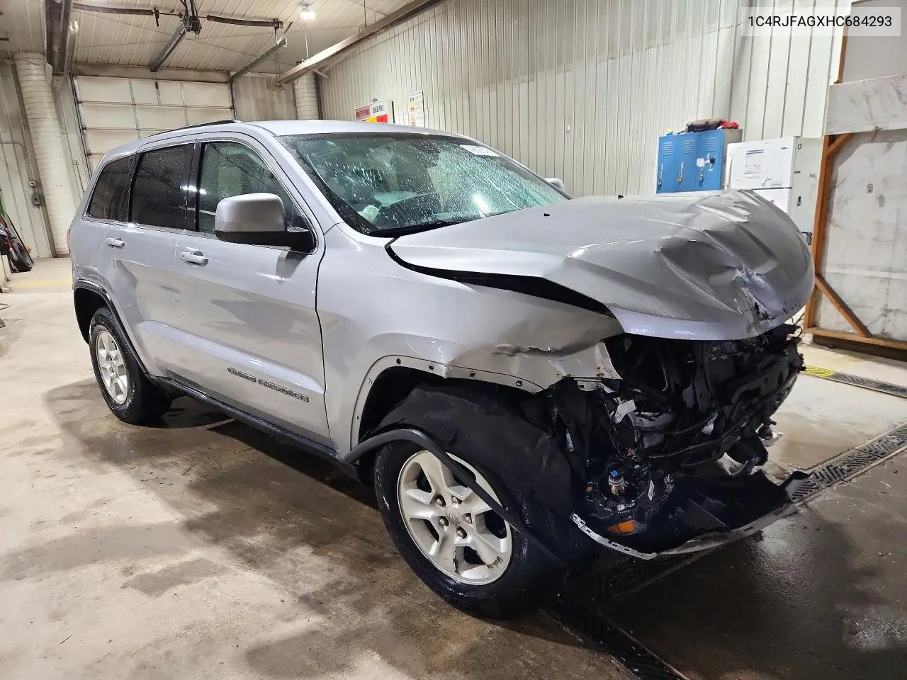 2017 JEEP GRAND CHEROKEE VIN 1C4RJFAGXHC684293 — фото 4