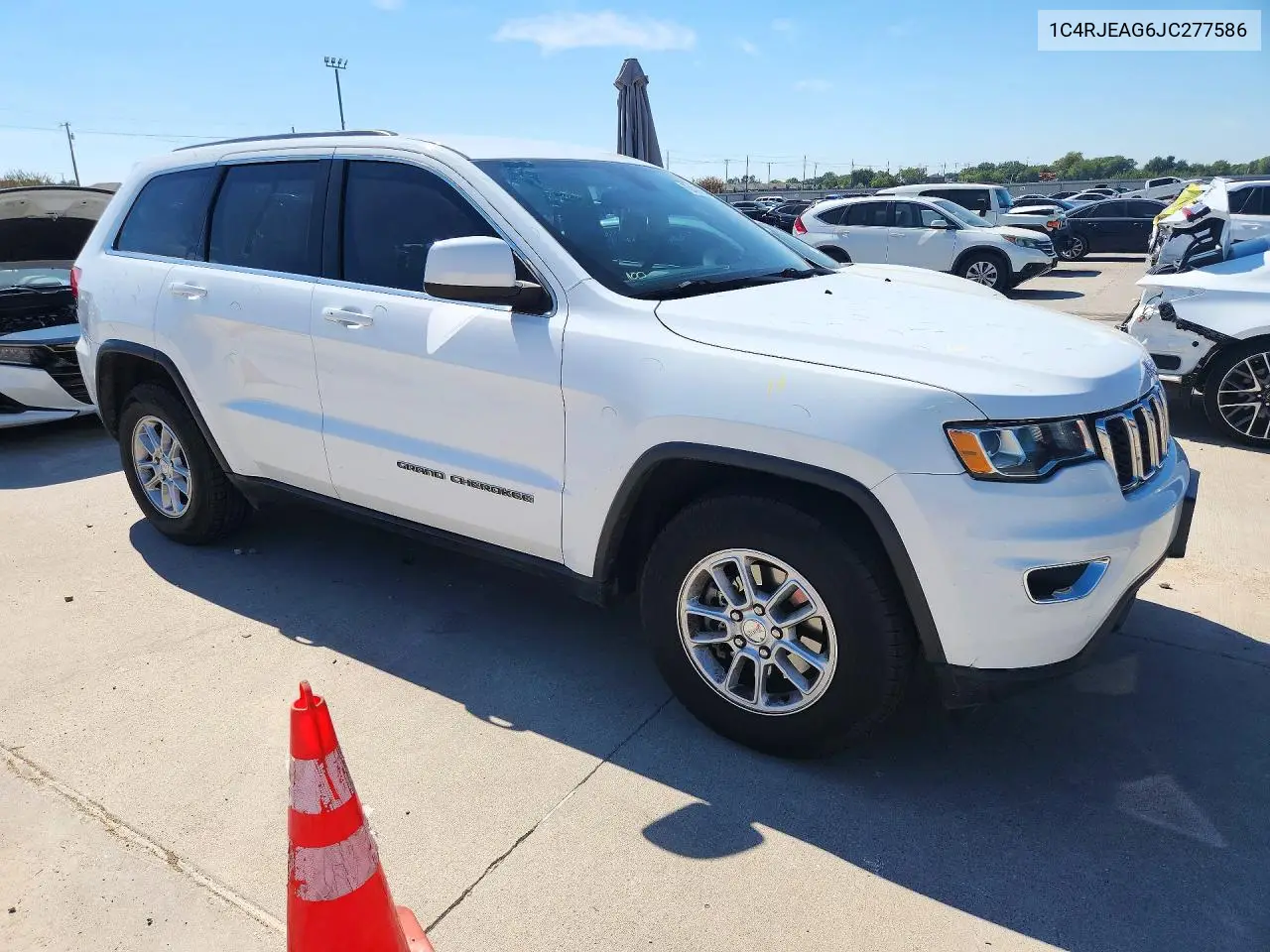 2018 JEEP GRAND CHEROKEE VIN 1C4RJEAG6JC277586 — фото 4