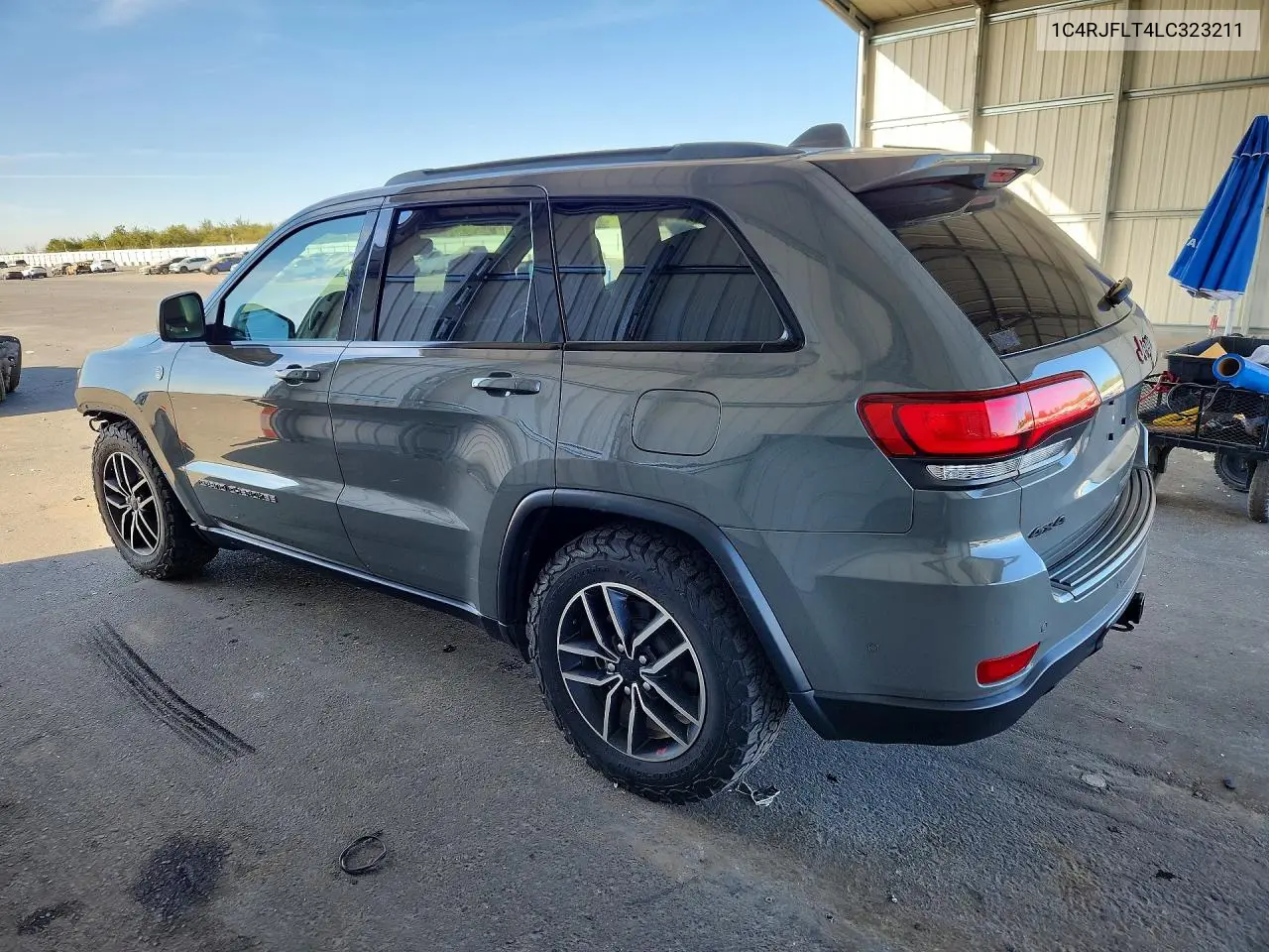 2020 JEEP GRAND CHEROKEE VIN 1C4RJFLT4LC323211 — фото 2