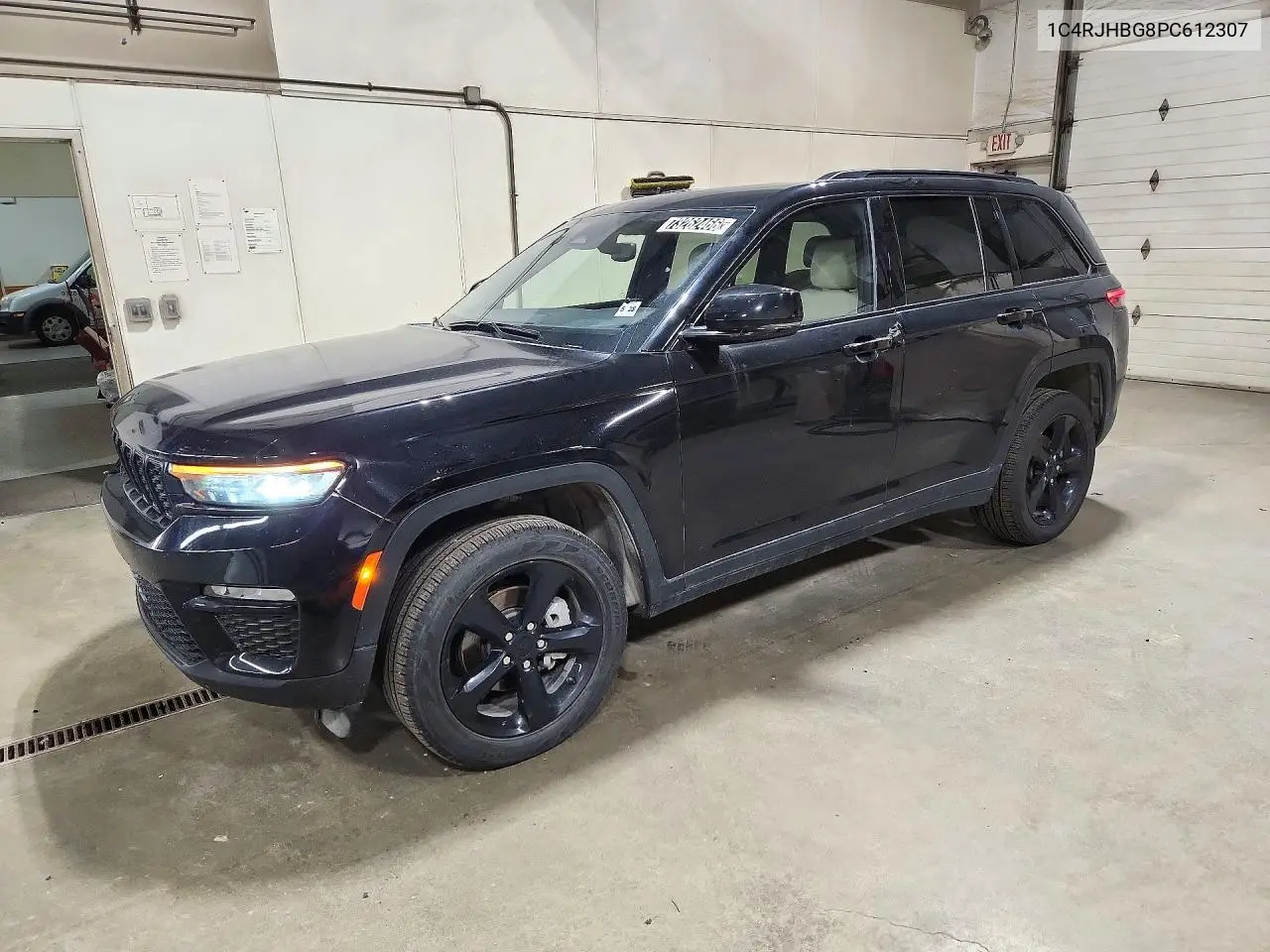 JEEP GRAND CHEROKEE 2023, VIN 1C4RJHBG8PC612307