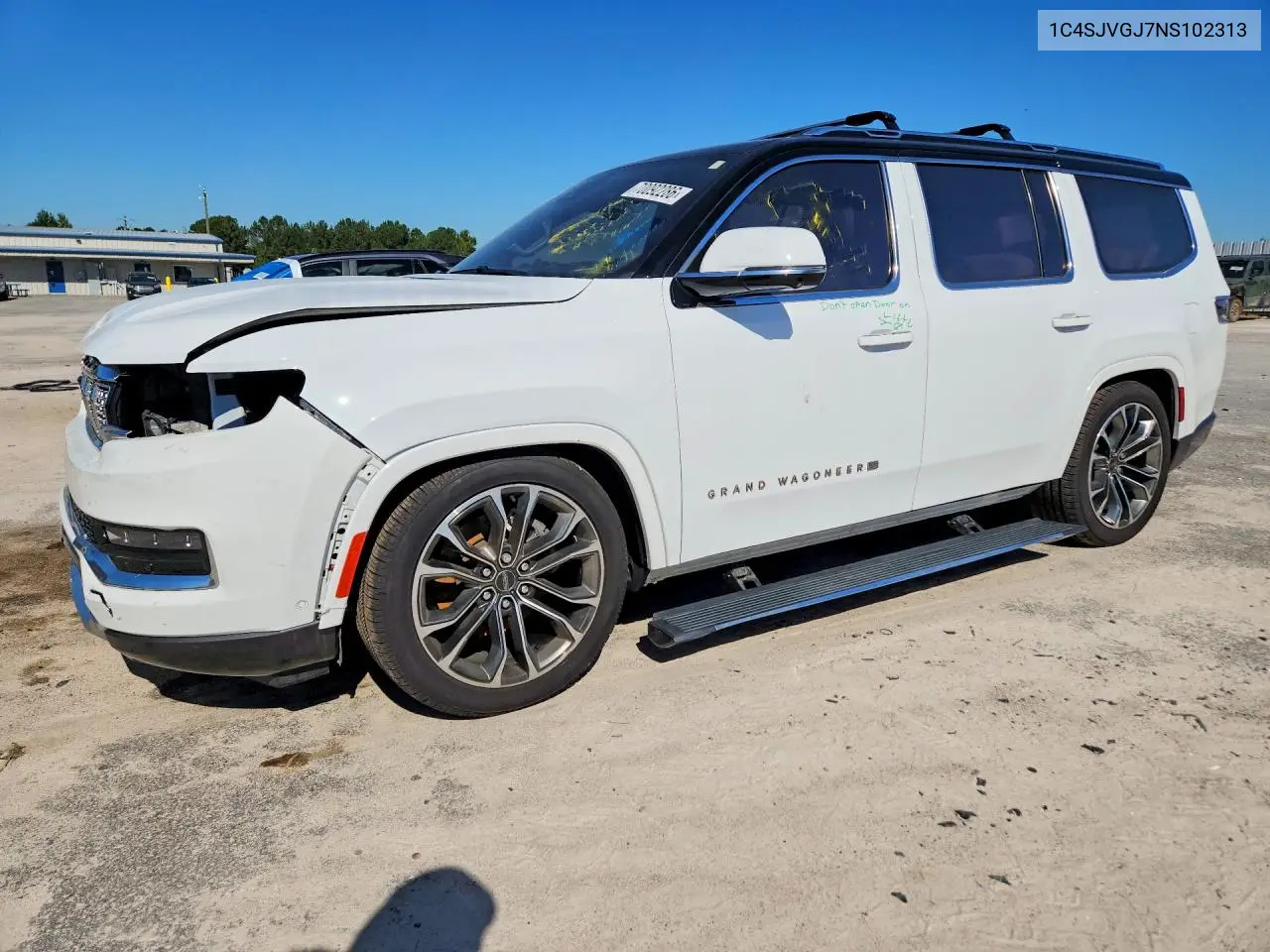 JEEP GRAND WAGONEER 2022, VIN 1C4SJVGJ7NS102313
