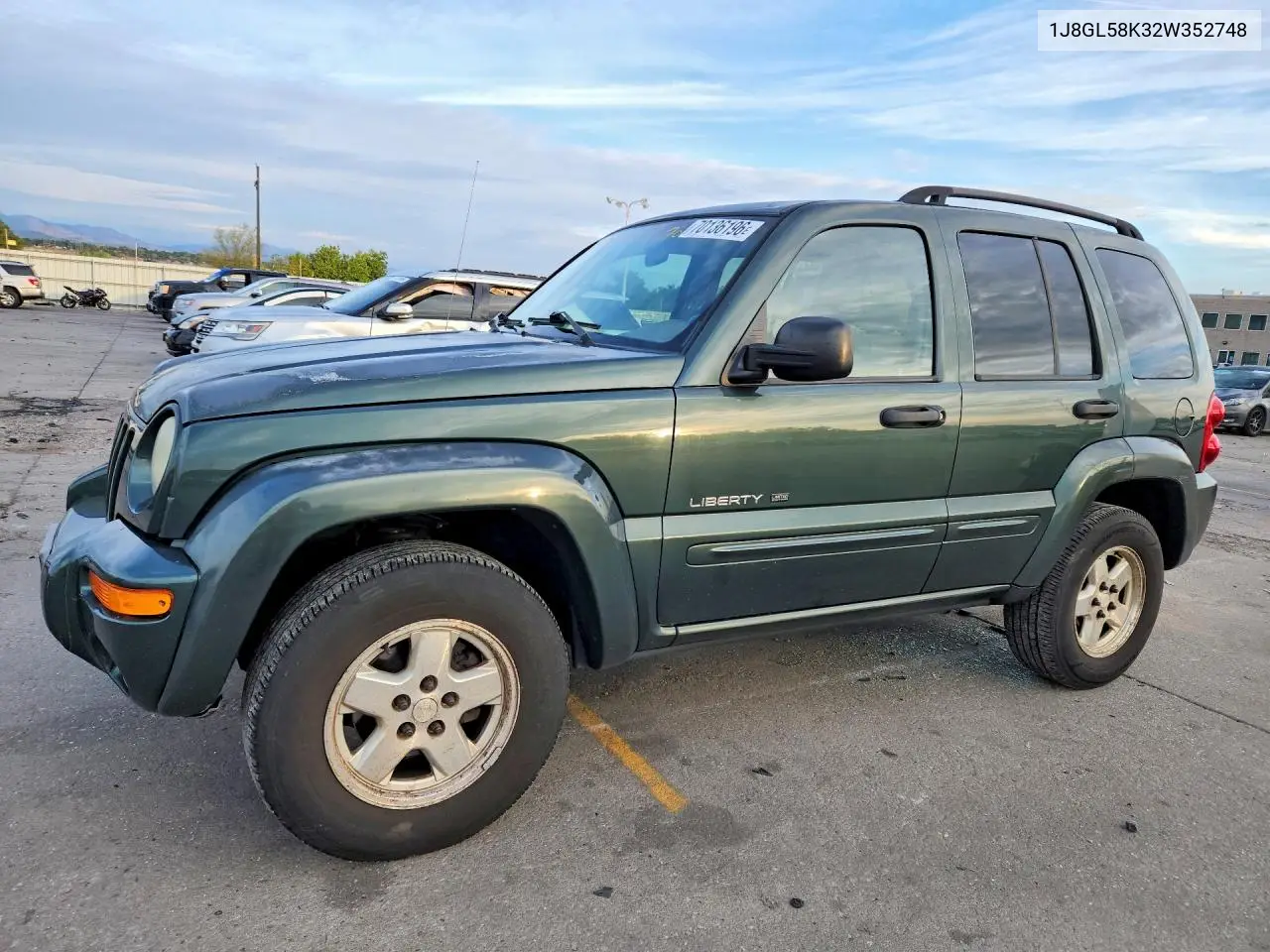 JEEP LIBERTY (NORTH AMERICA) 2002, VIN 1J8GL58K32W352748