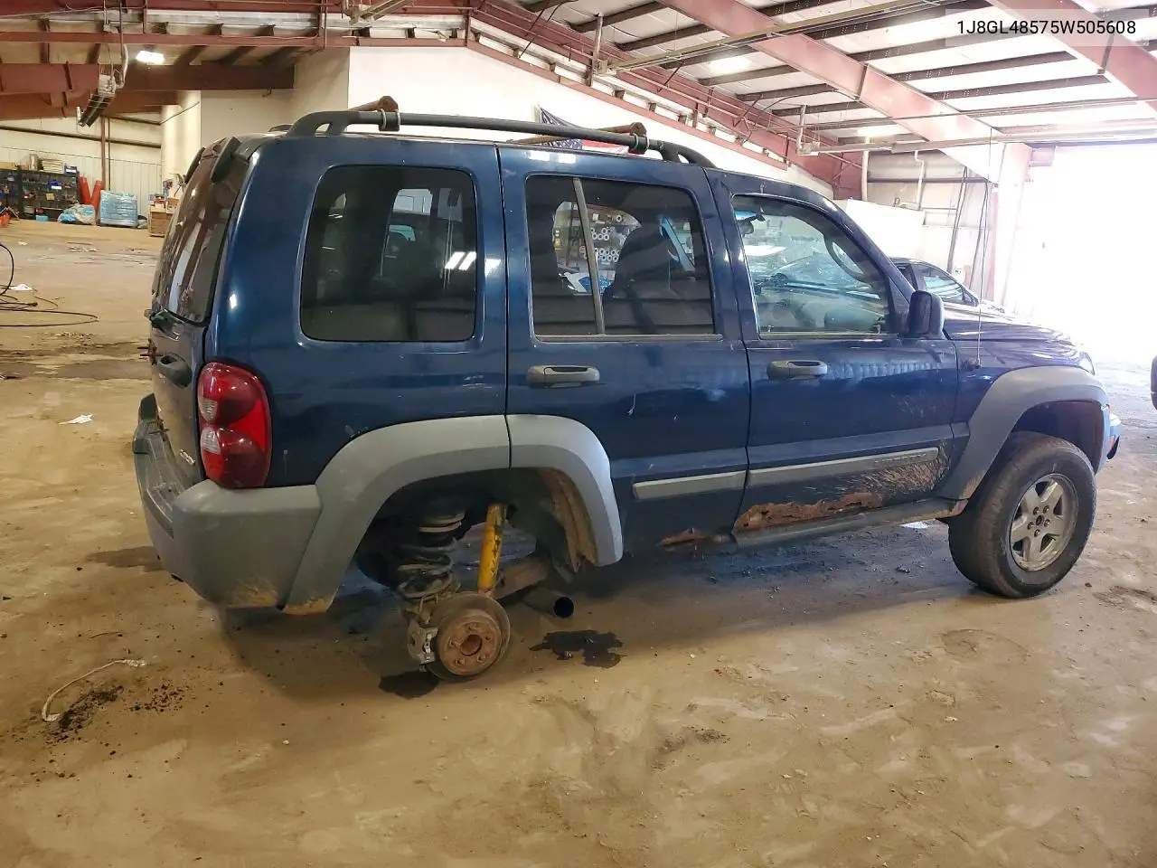 2005 JEEP LIBERTY (NORTH AMERICA) VIN 1J8GL48575W505608 — фото 3