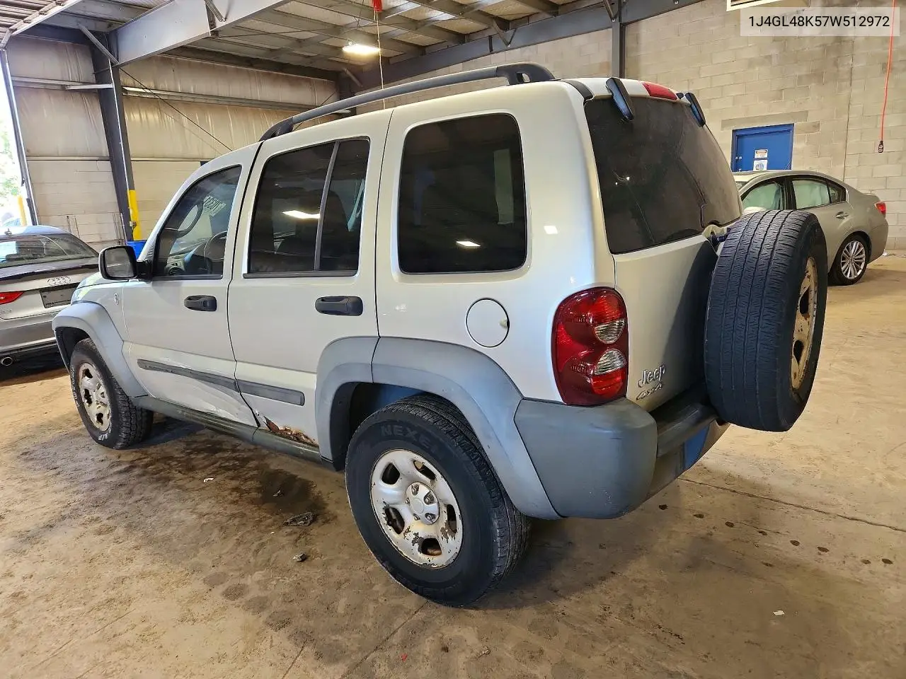 2007 JEEP LIBERTY (NORTH AMERICA) VIN 1J4GL48K57W512972 — фото 2