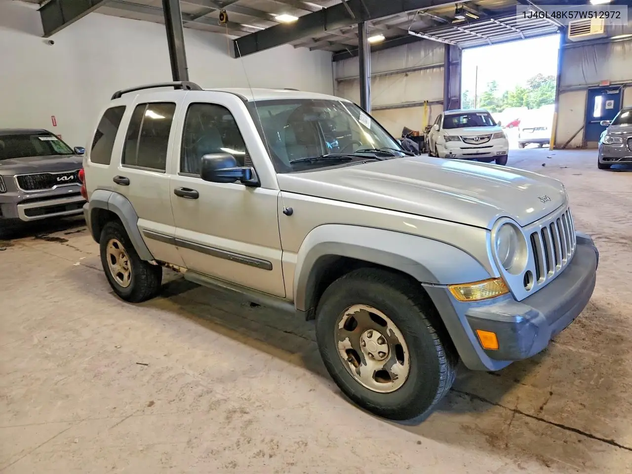 2007 JEEP LIBERTY (NORTH AMERICA) VIN 1J4GL48K57W512972 — фото 4
