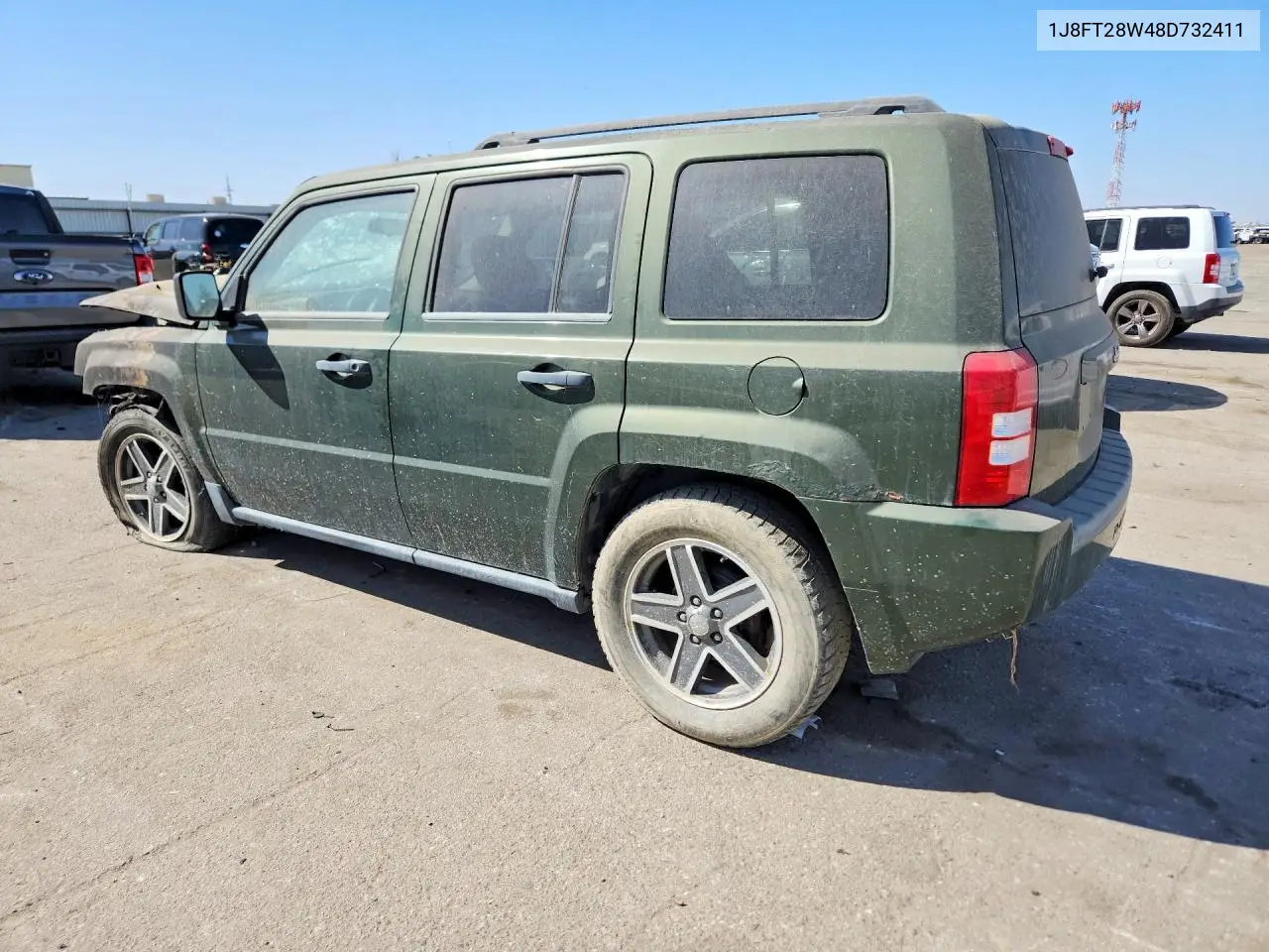 2008 JEEP LIBERTY (PATRIOT) VIN 1J8FT28W48D732411 — фото 2