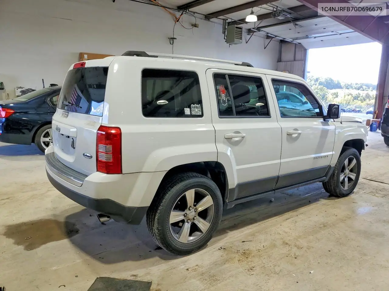 2016 JEEP LIBERTY (PATRIOT) VIN 1C4NJRFB7GD696679 — фото 3