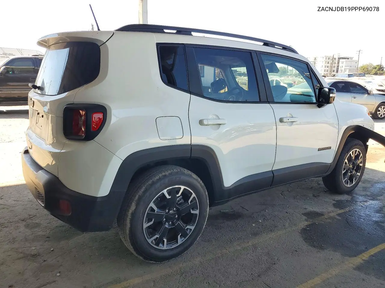 2023 JEEP RENEGADE VIN ZACNJDB19PPP69078 — фото 3