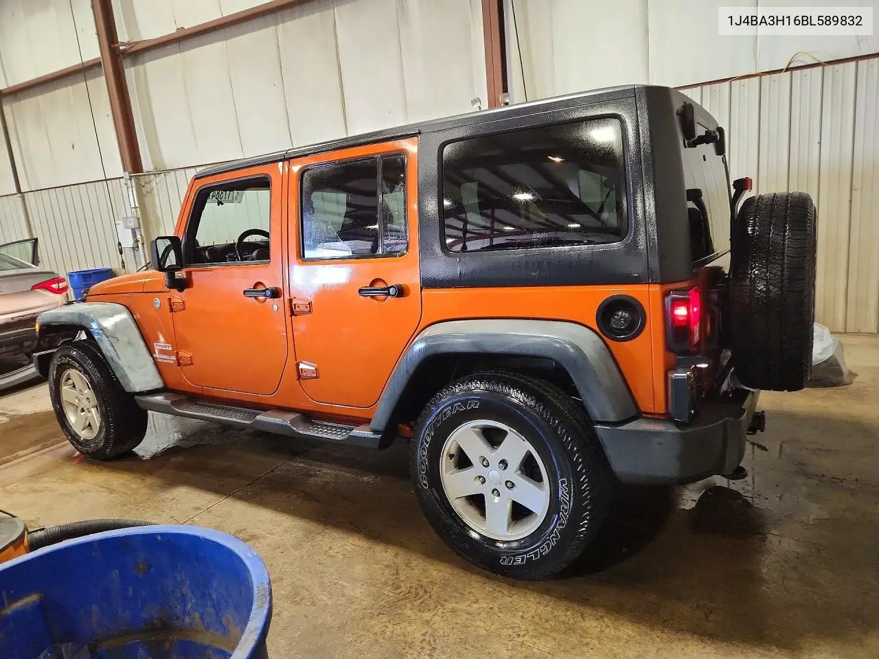 2011 JEEP WRANGLER VIN 1J4BA3H16BL589832 — фото 2