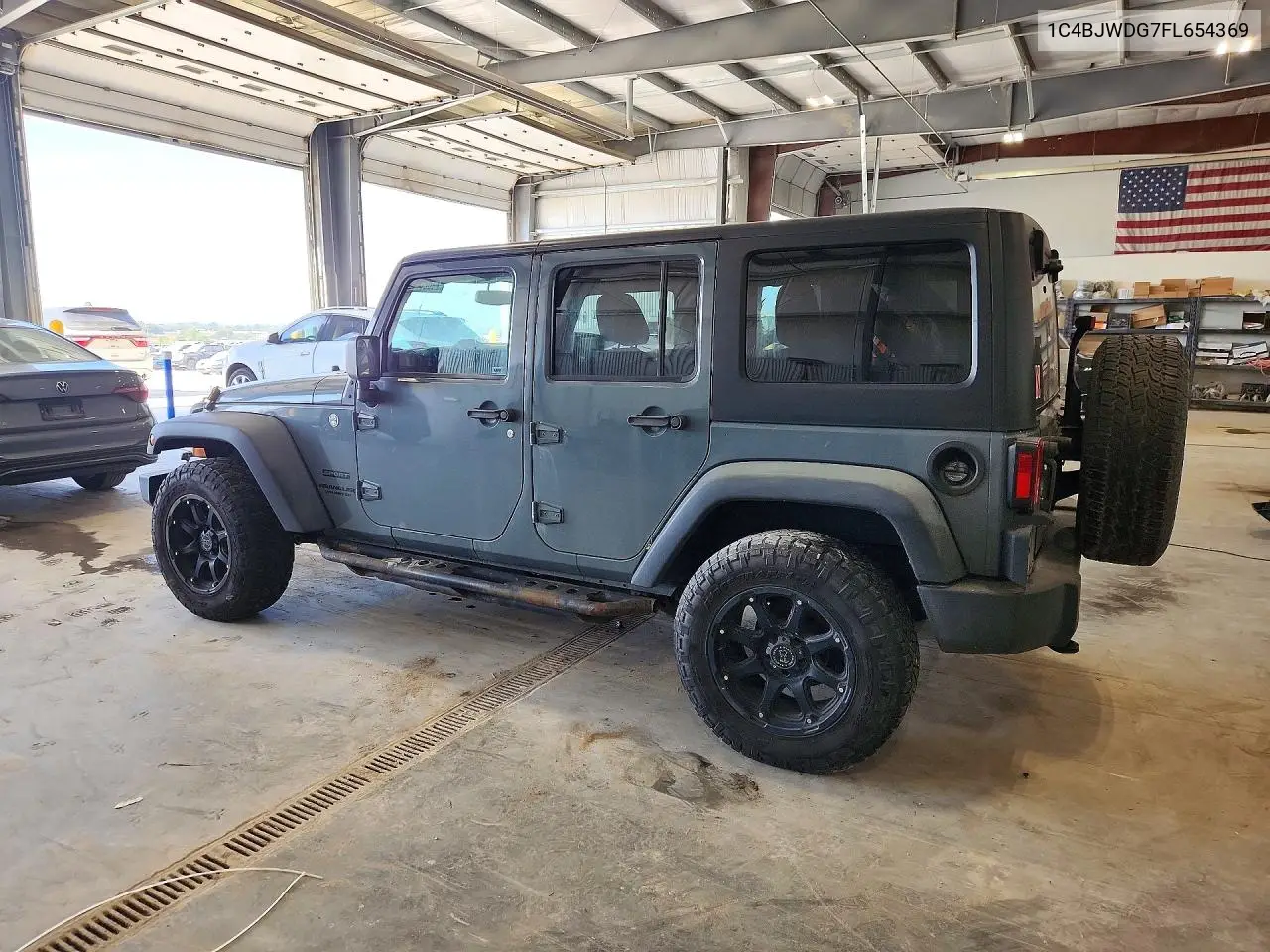 2015 JEEP WRANGLER VIN 1C4BJWDG7FL654369 — фото 2