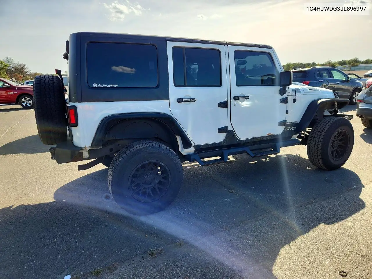 2018 JEEP WRANGLER VIN 1C4HJWDG3JL896997 — фото 3