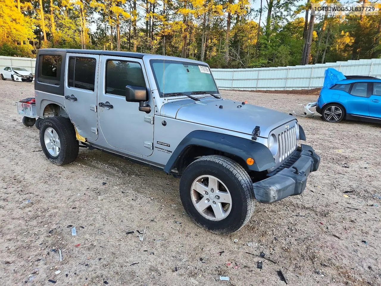 2018 JEEP WRANGLER VIN 1C4BJWDG5JL837729 — фото 4